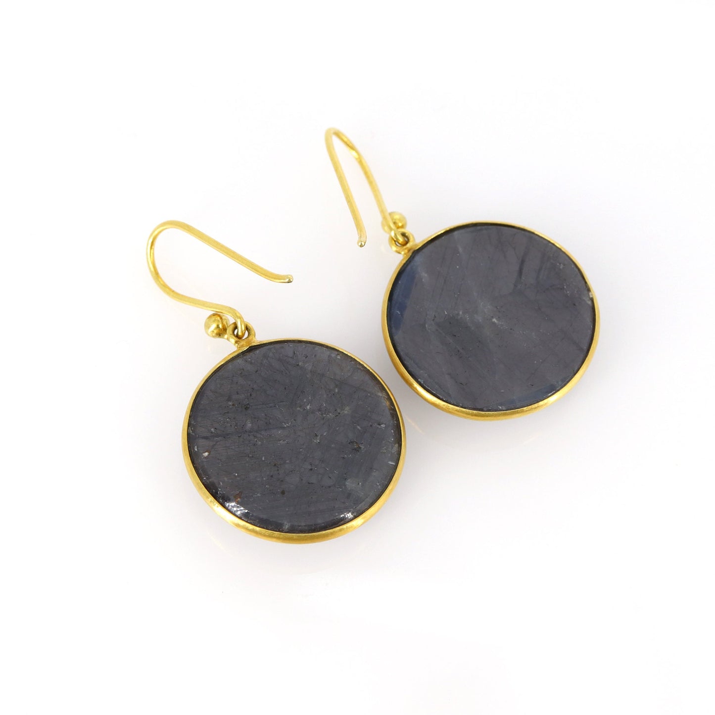 Grey Silk Sapphire Stone Earring 18K Gold