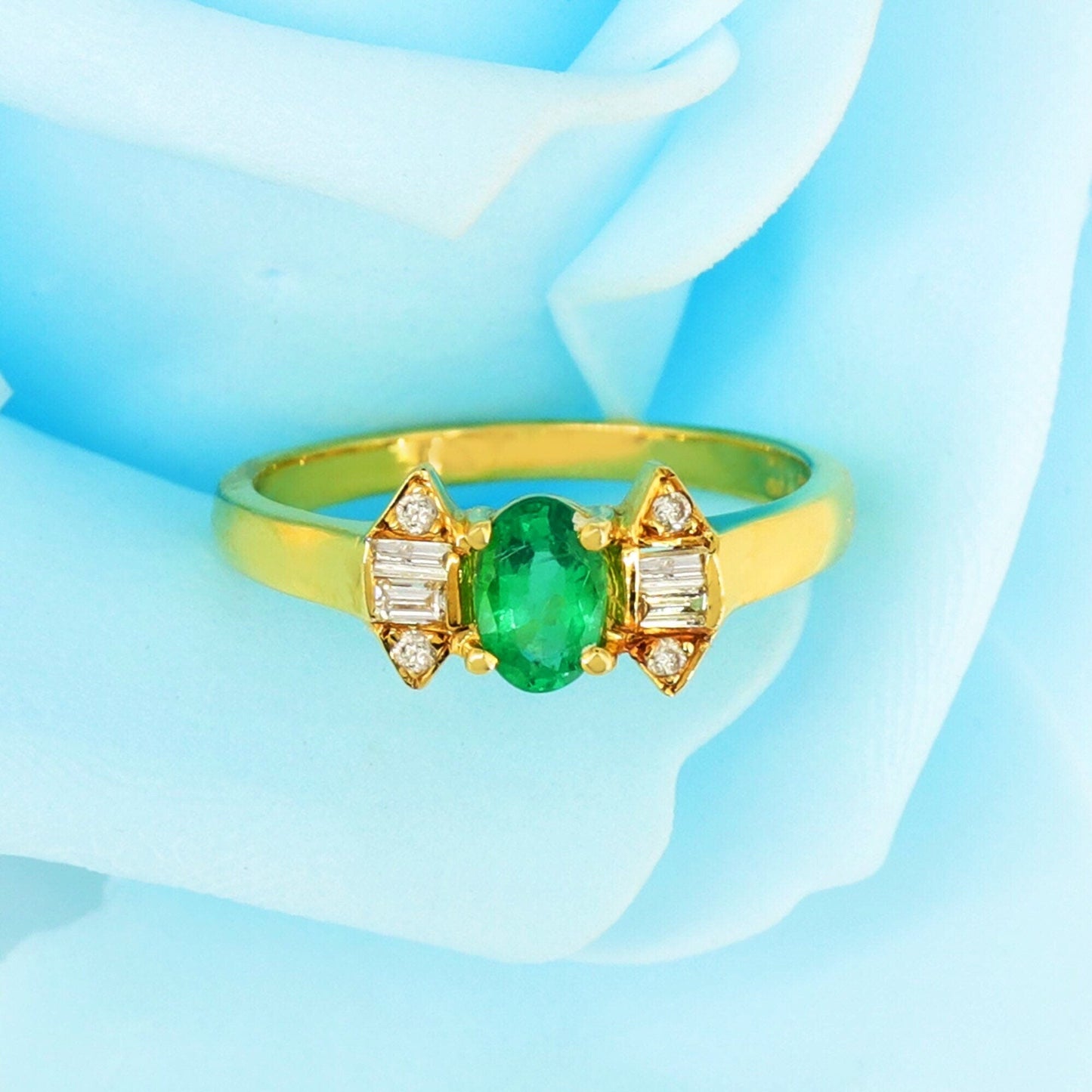 Emerald Ring 18K Gold