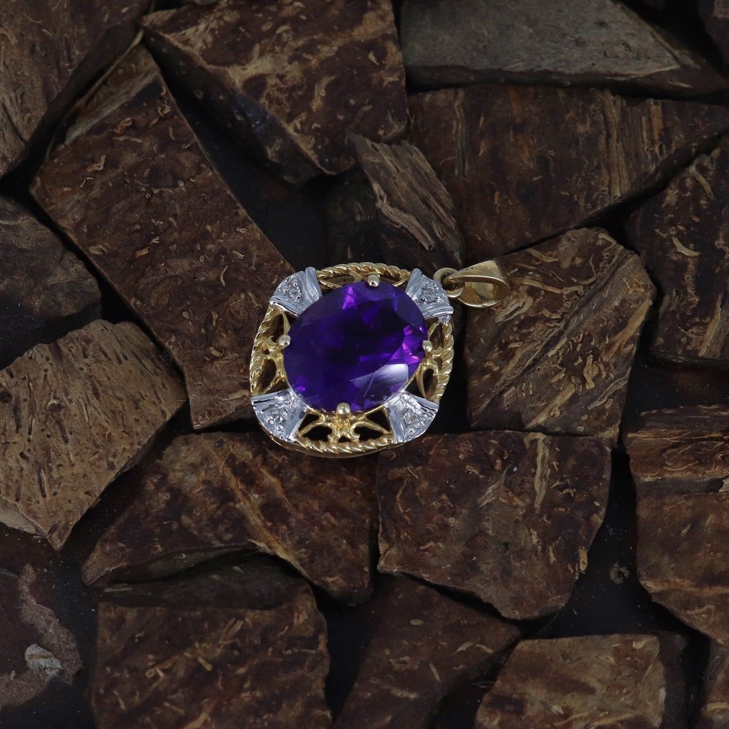 Dainty Pendant 14K Gold
