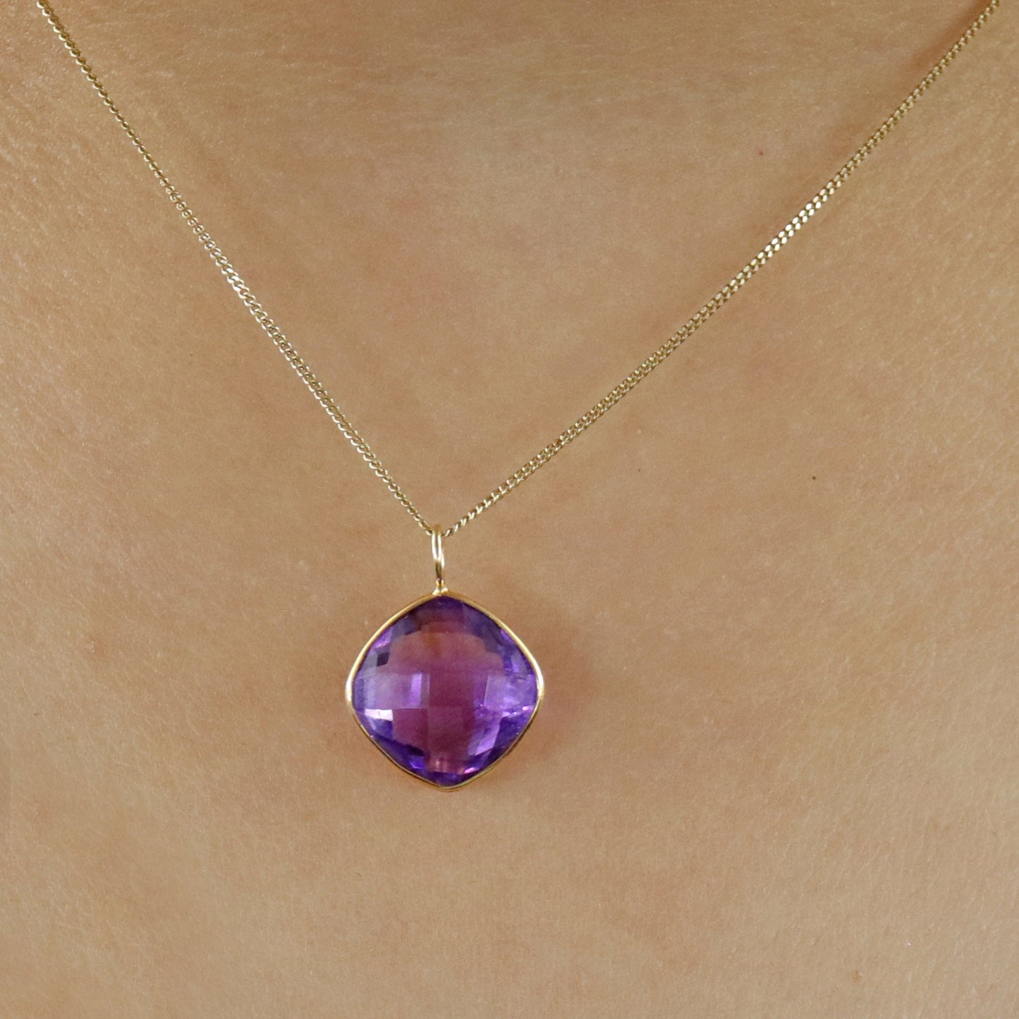 Amethyst Pendant 18K Gold
