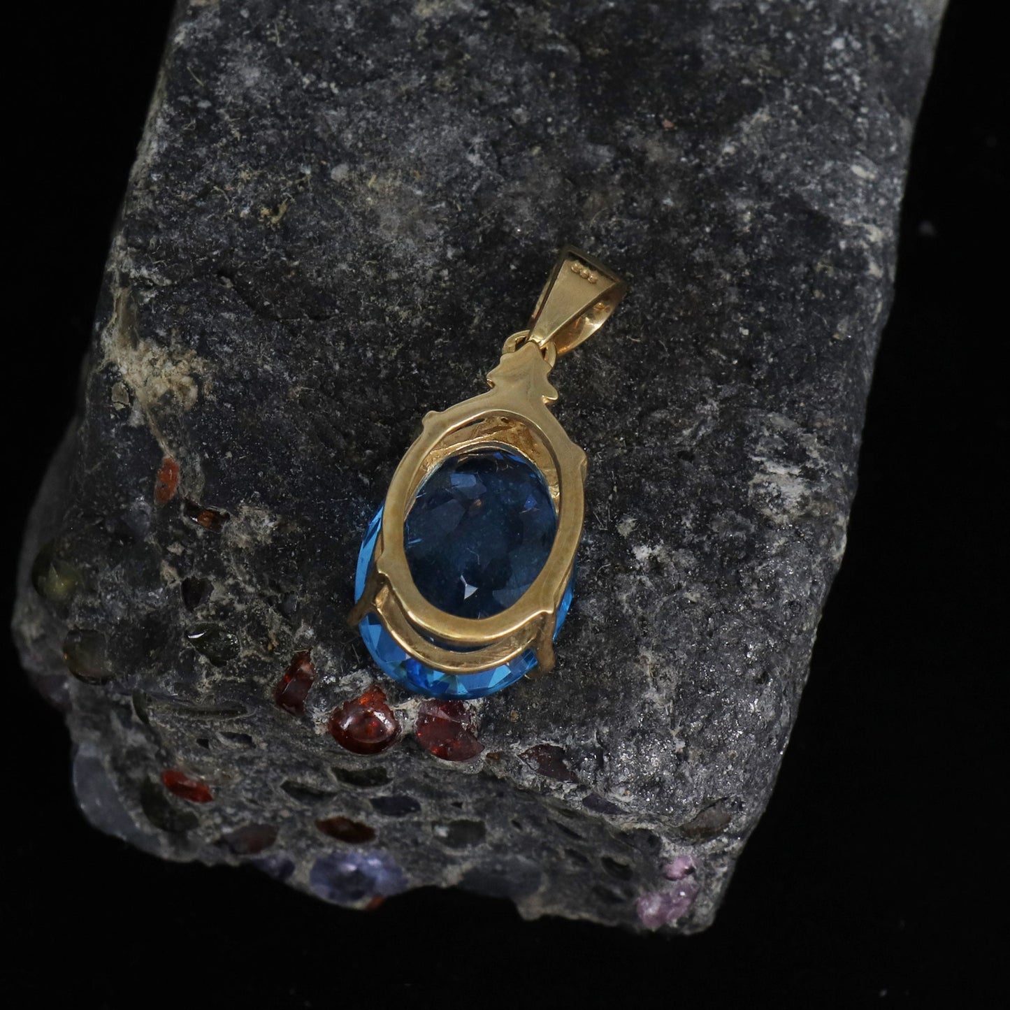 Dark Blue Topaz Necklace 14K Gold