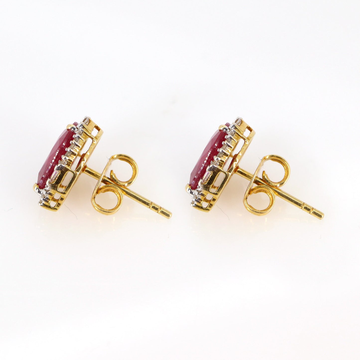 Beautiful Dark Tone Red Ruby Gemstone Studs Yellow Earring 18K Gold