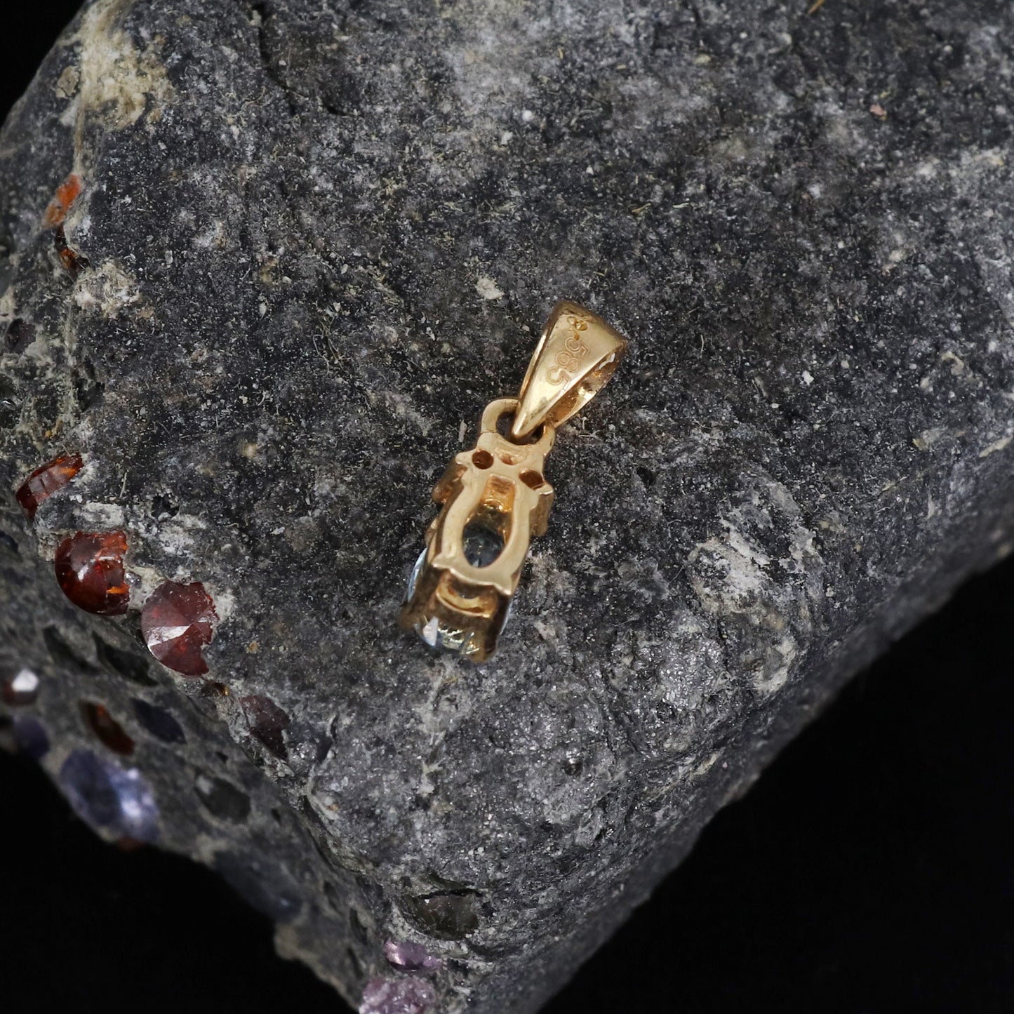 Tiny Aquamarine Pendant 14K Gold