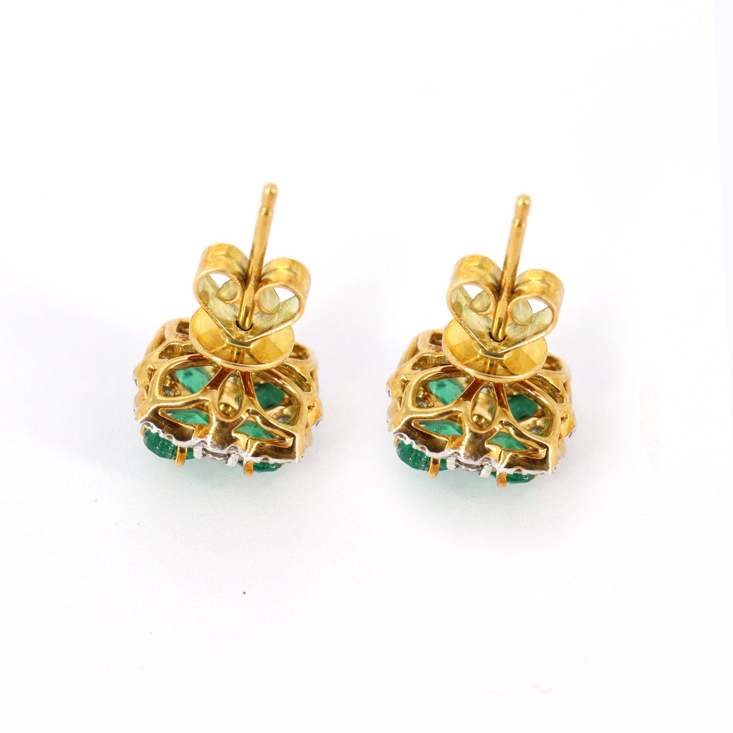 Oval Shape Emerald Stone Earring 18K Gold