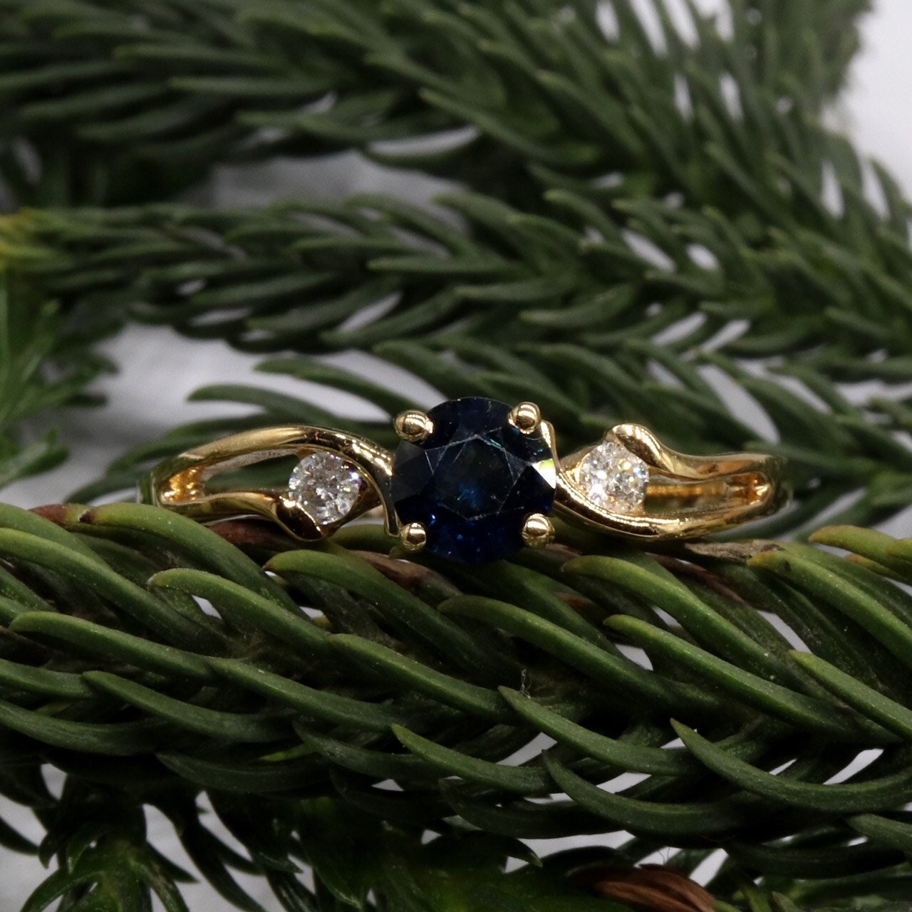 Sapphire Ring 14K Gold