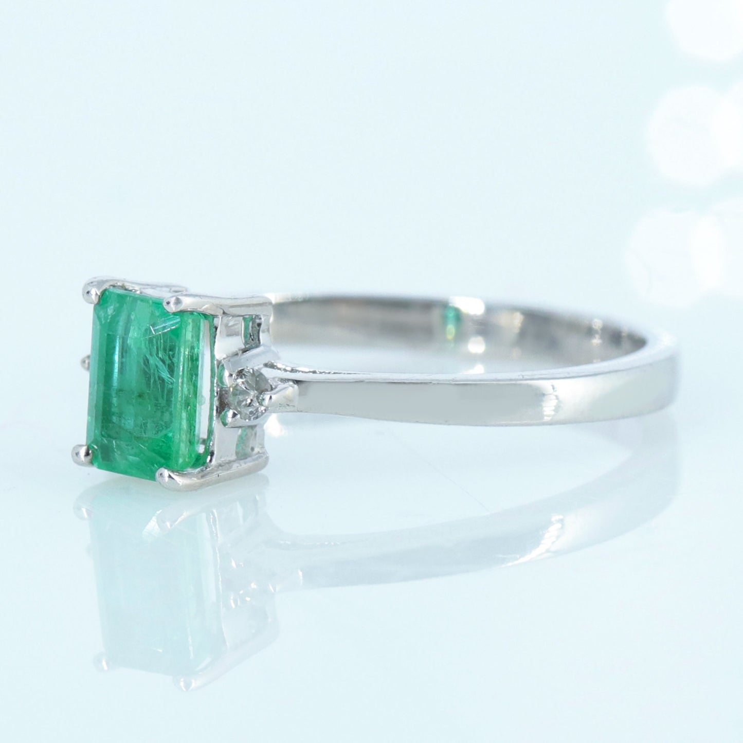 Beautiful 925 Sterling Emerald Ring Silver