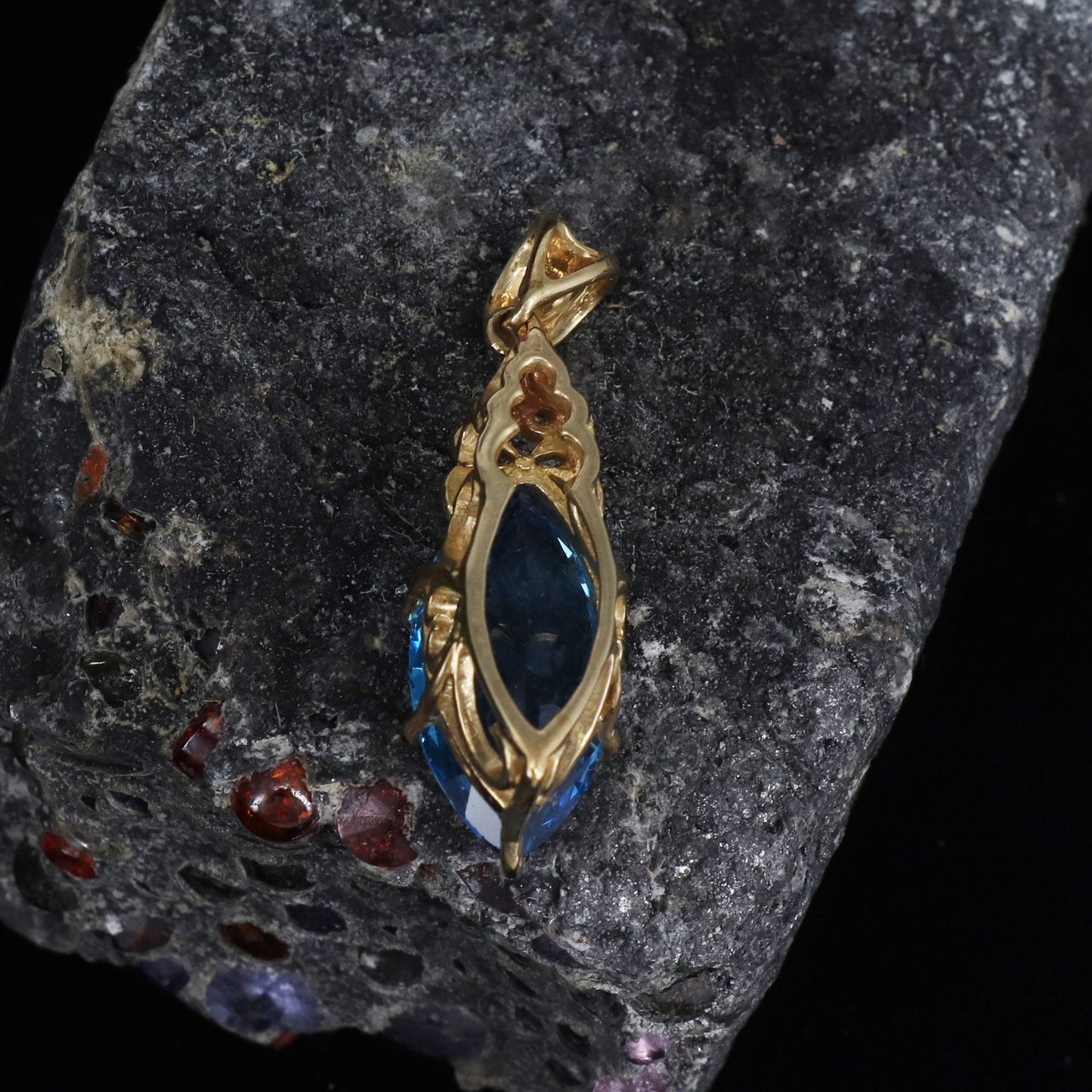 Marquise Cut Pendant 14K Gold