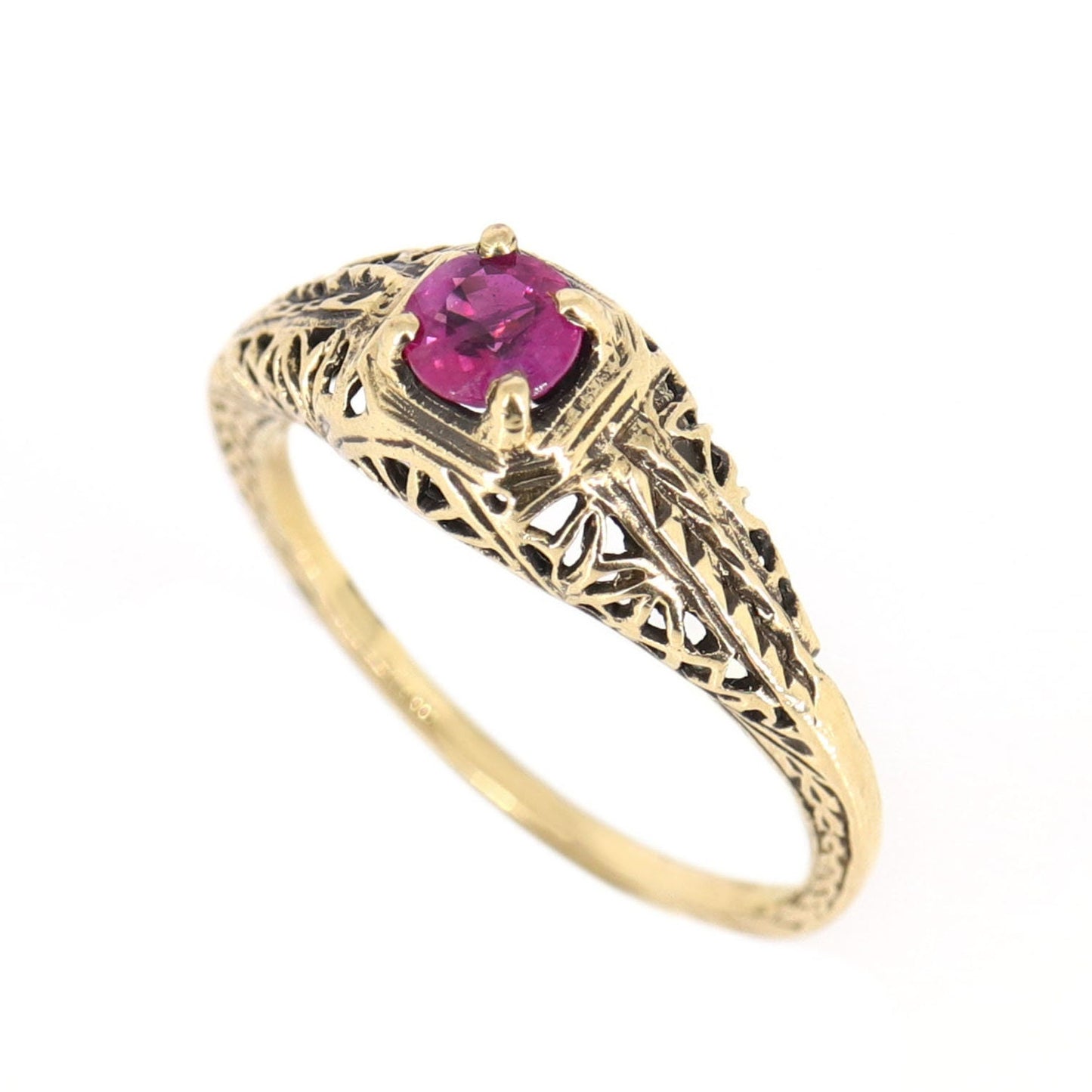 Antique Ruby Ring Gold