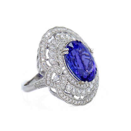 Stunning Oval Tanzanite & Ring 18K Gold
