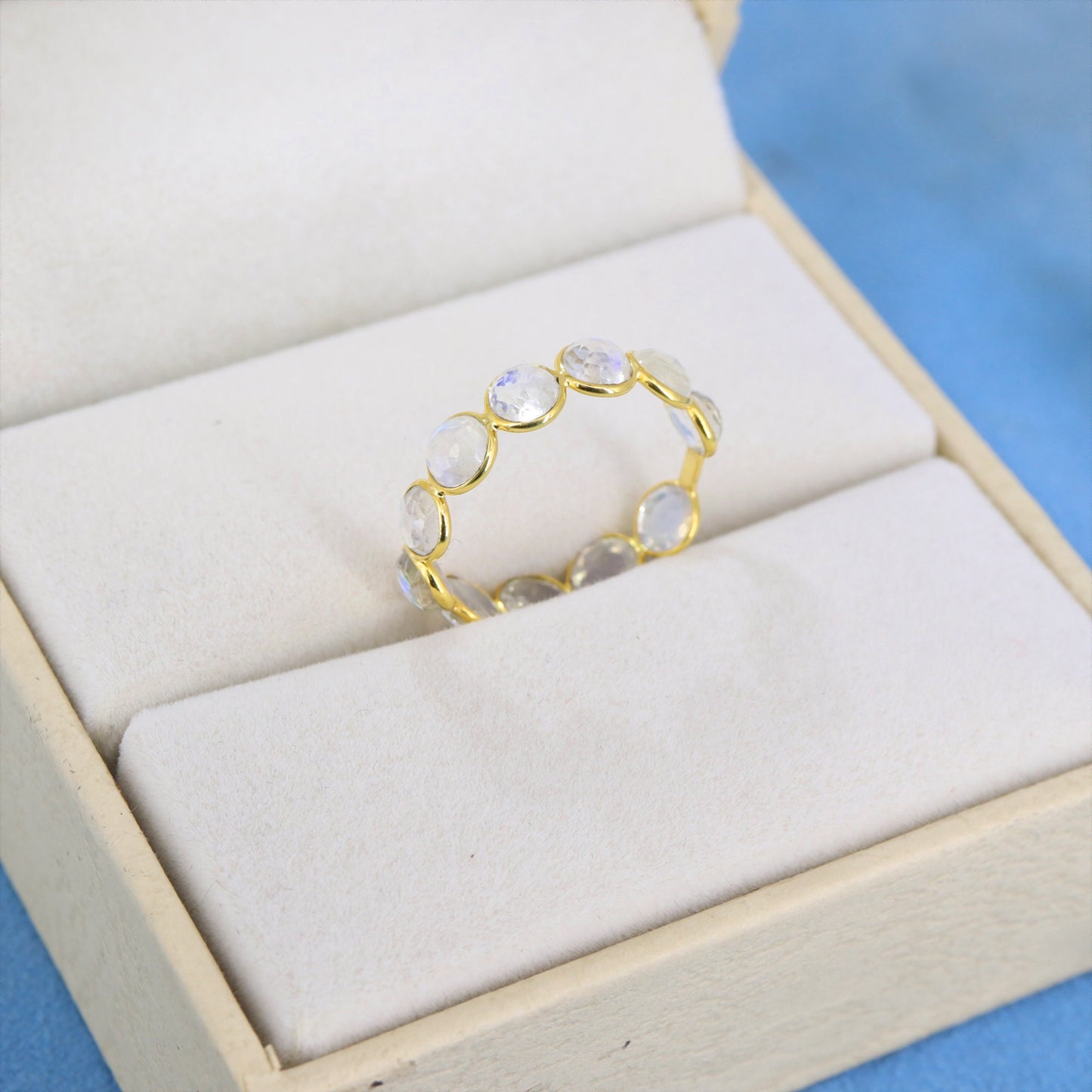 Moonstone Ring 18K Gold