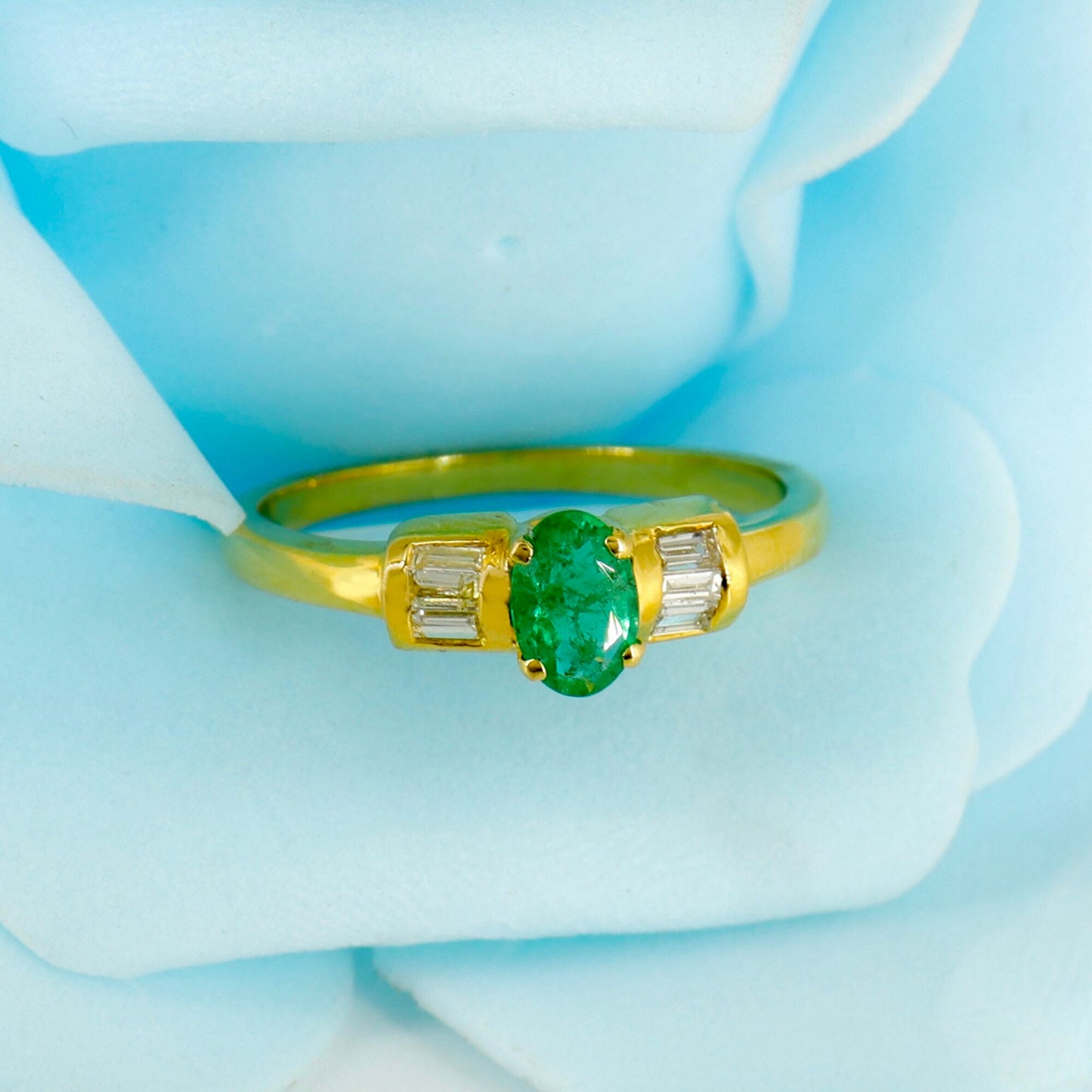 Beautiful Ring 18K Gold
