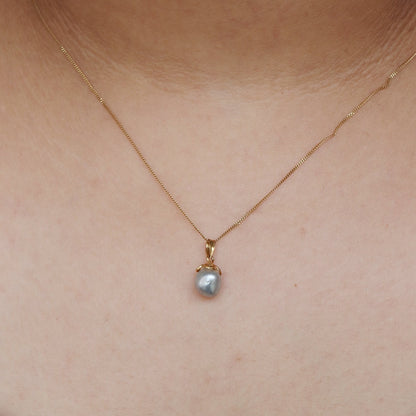 Grey Pearl Pendant 18K Gold