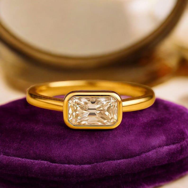 Radiant Cut Engagement Ring Gold