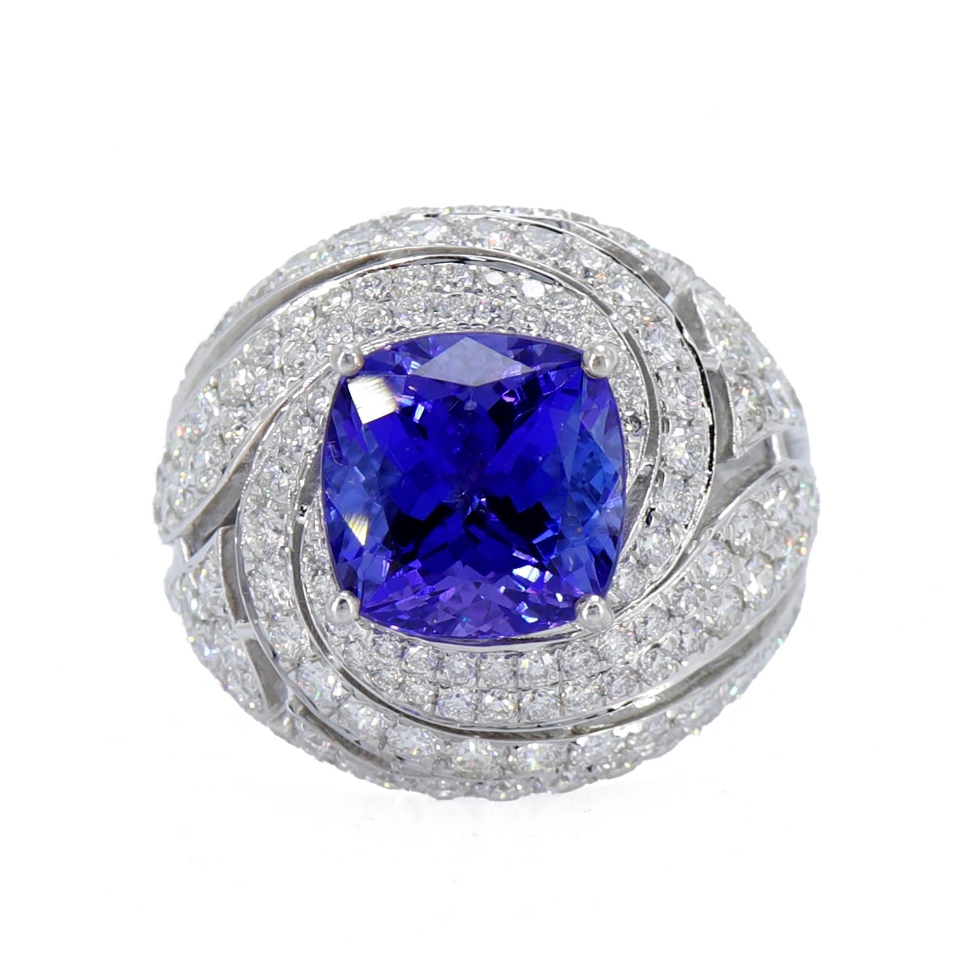 Royal Blue Tanzanite Ring 18K Gold