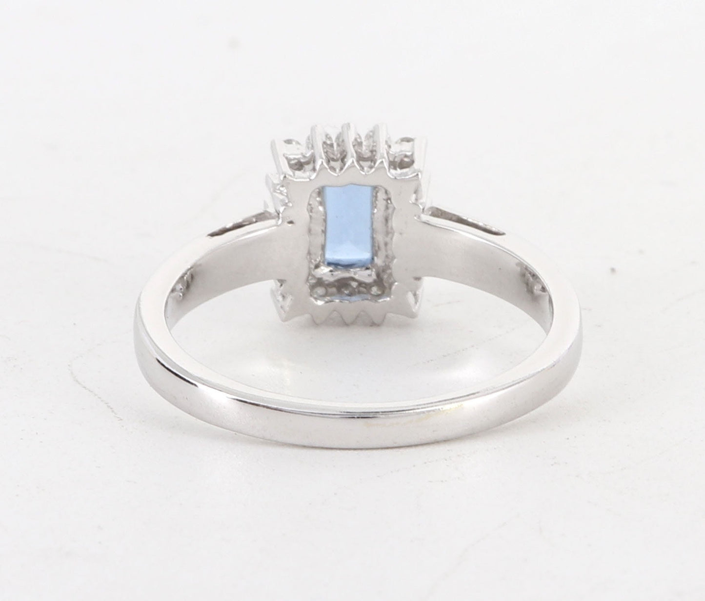 White Ring 14K Gold