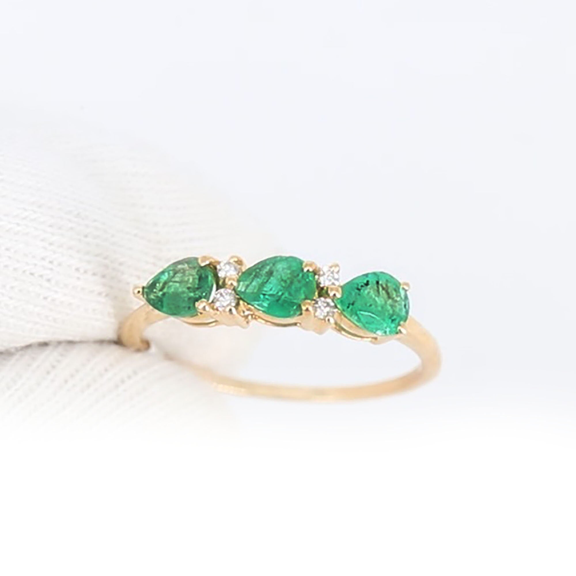 Emerald Ring 14K Gold