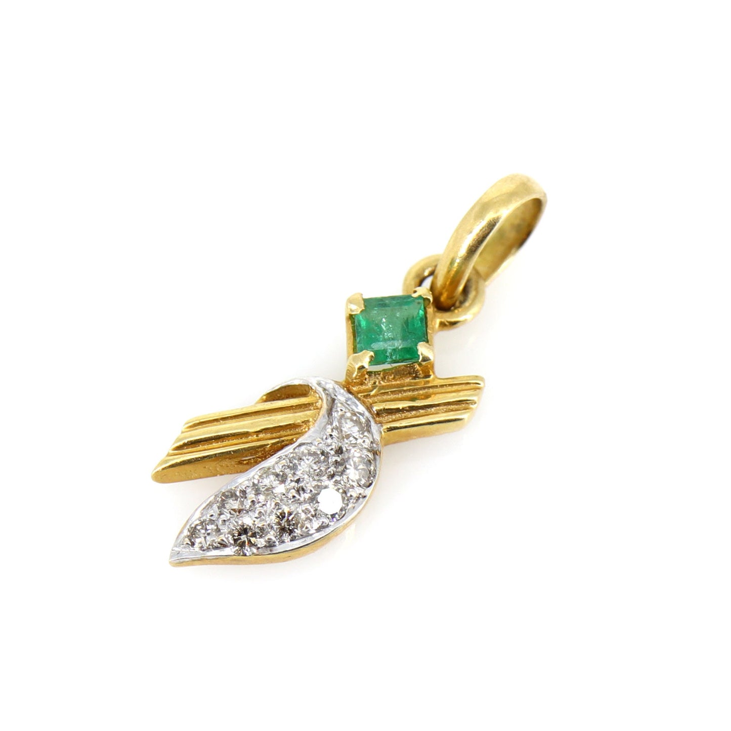 Unique Design Pendant 18K Gold