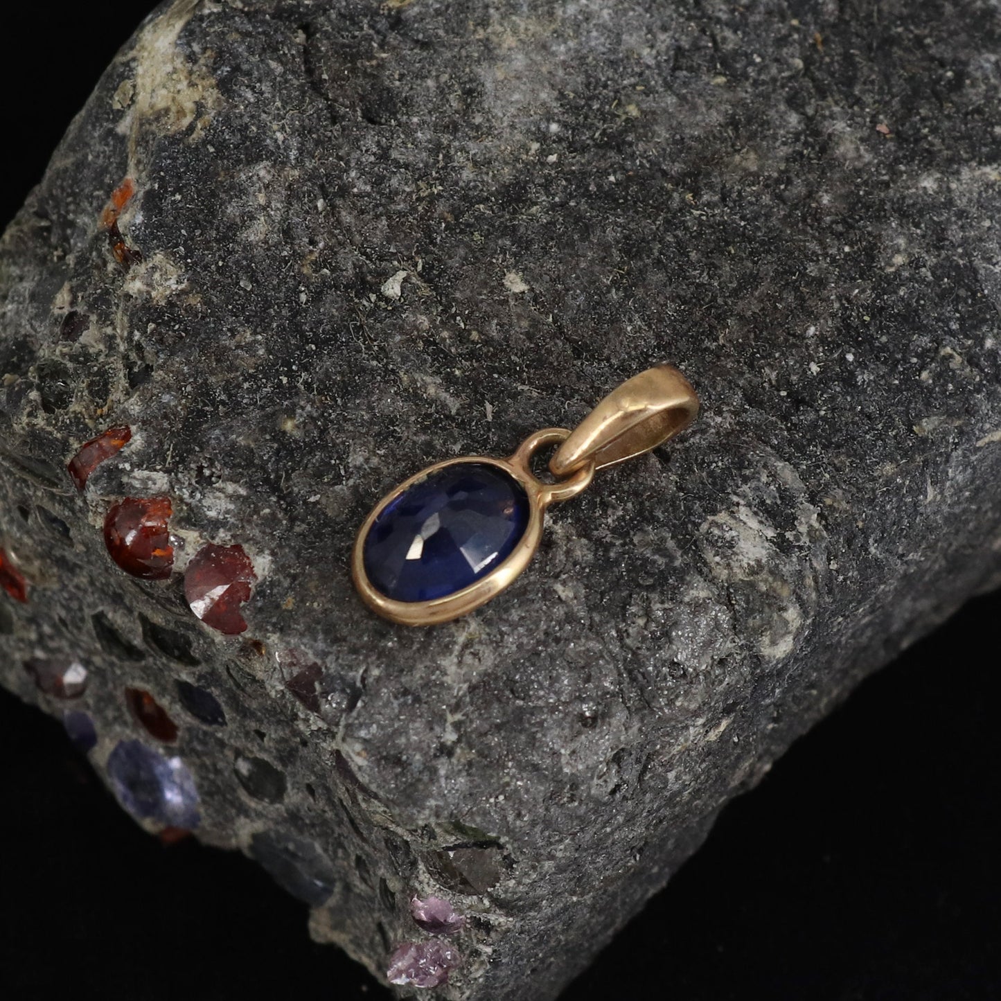 Oval Cut Blue Sapphire Necklace 14K Gold