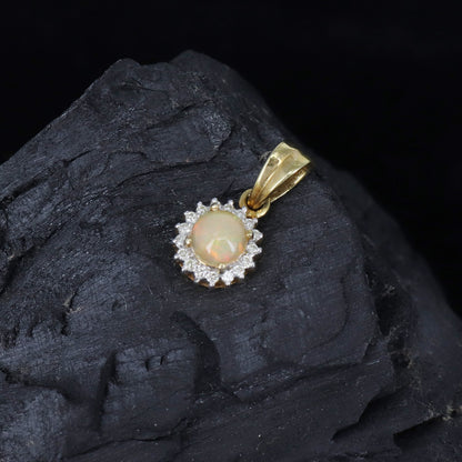 Opal Pendant 14K Gold