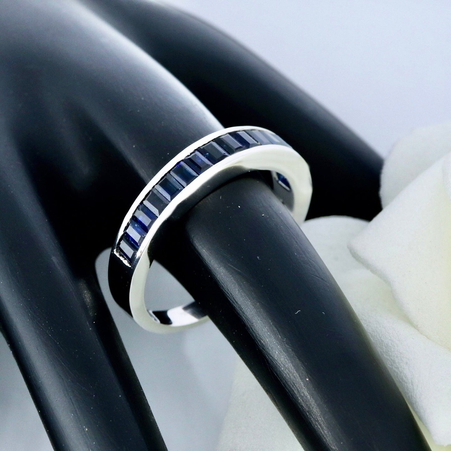 White Beautiful Ring 14K Gold