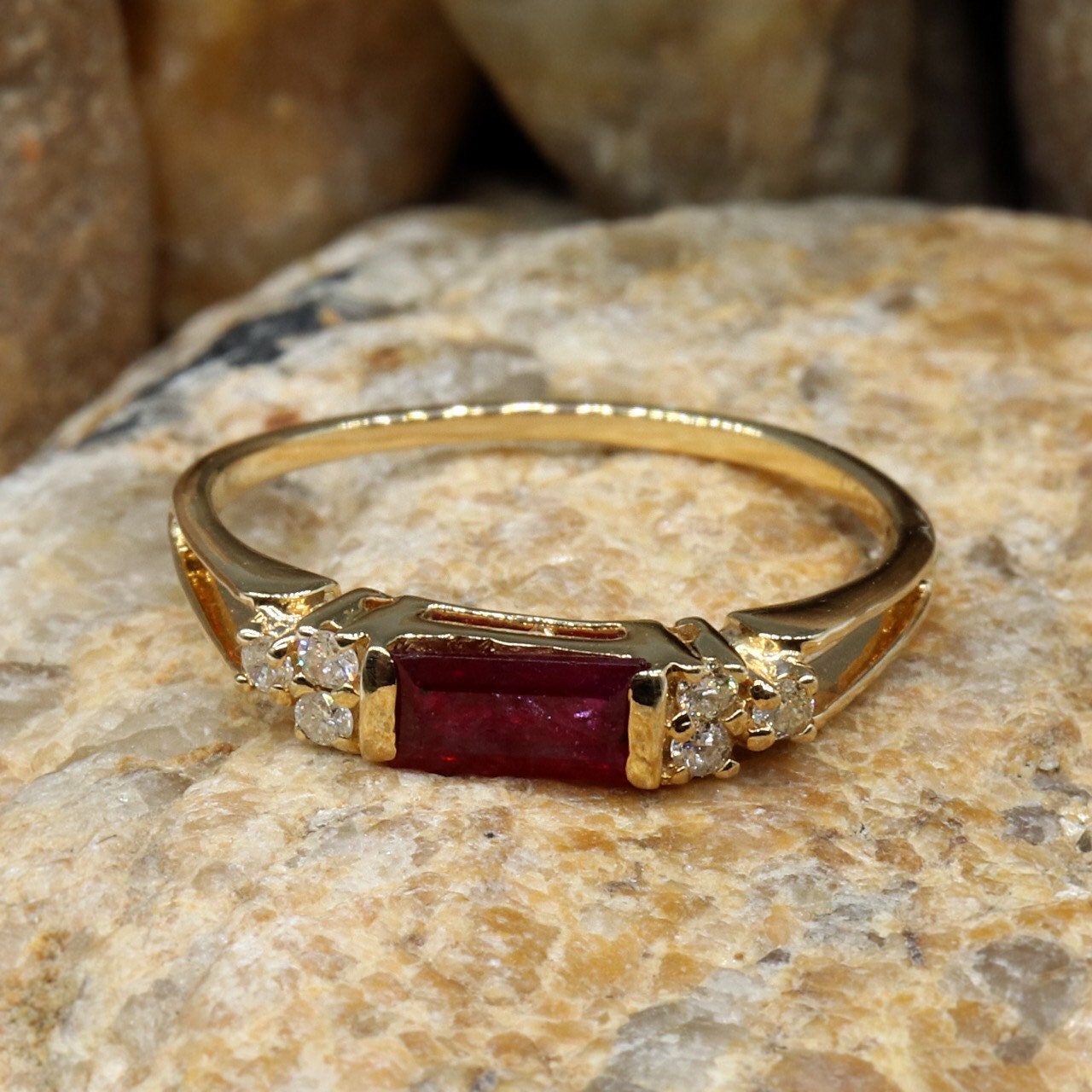 Beautiful Ring 14K Gold