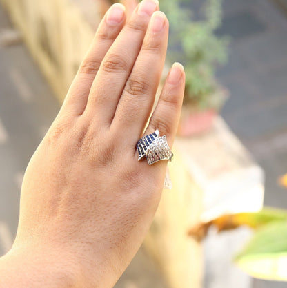 Blue Sapphire Ring 18K Gold