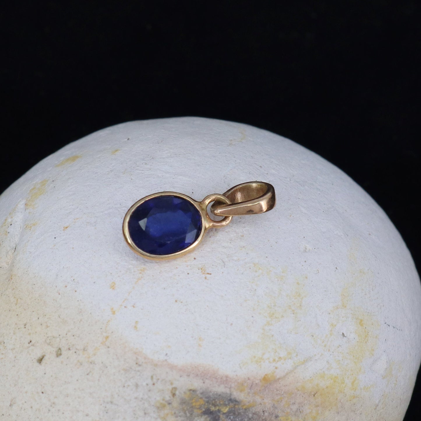 Oval Cut Blue Sapphire Necklace 14K Gold