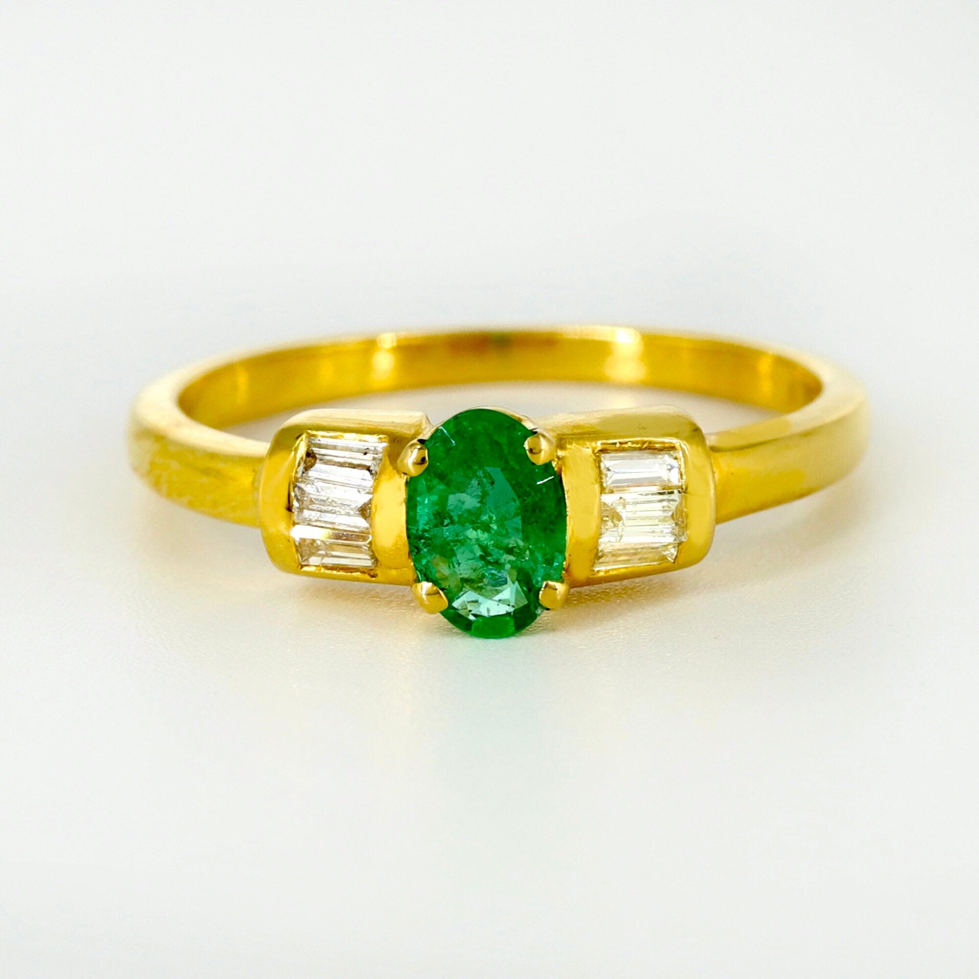 Beautiful Ring 18K Gold