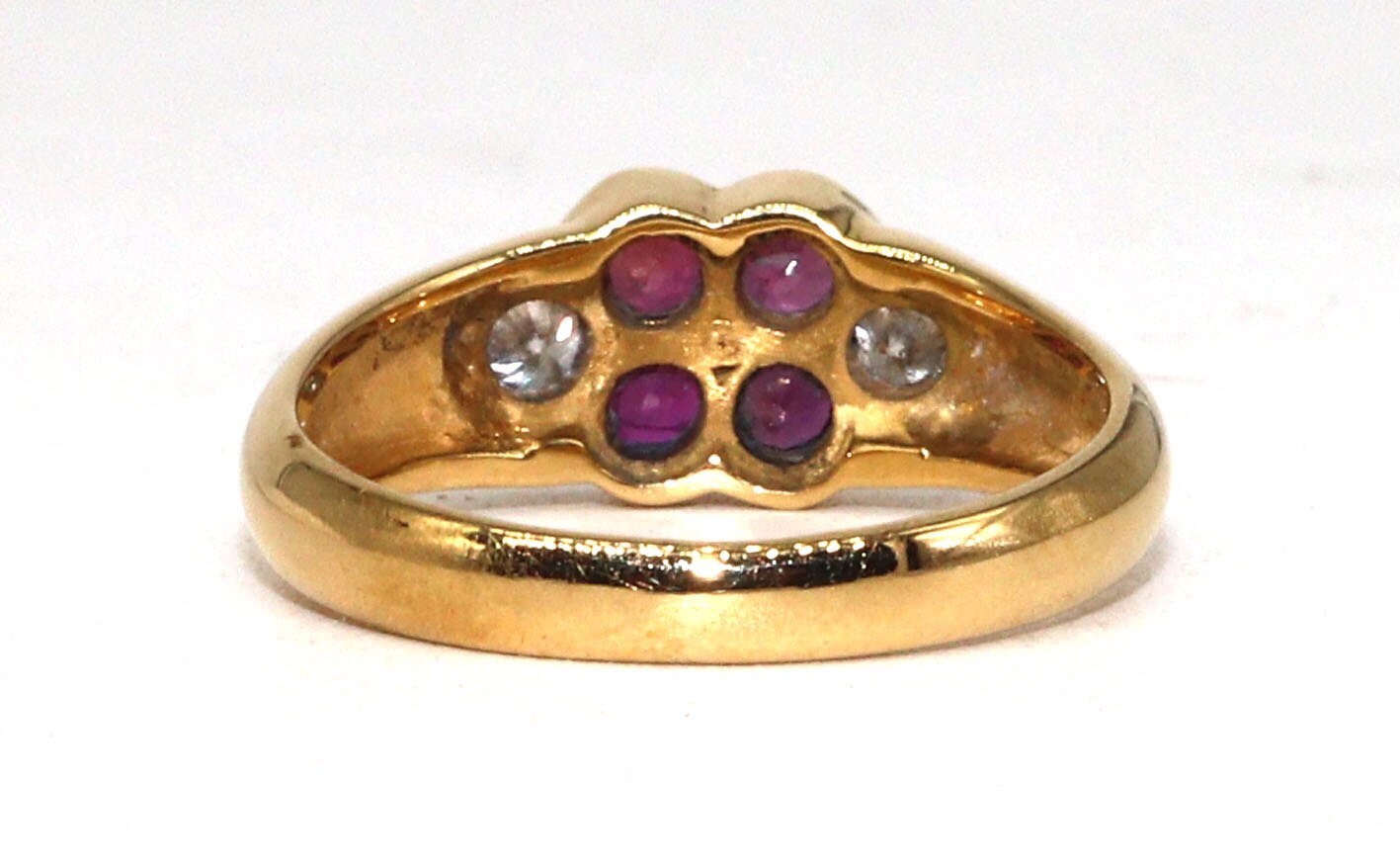 Beautiful Ring 18K Gold
