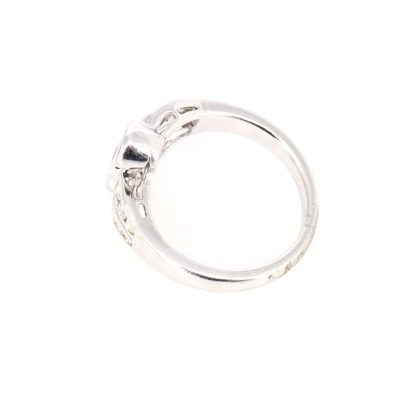 White Ring 18K Gold