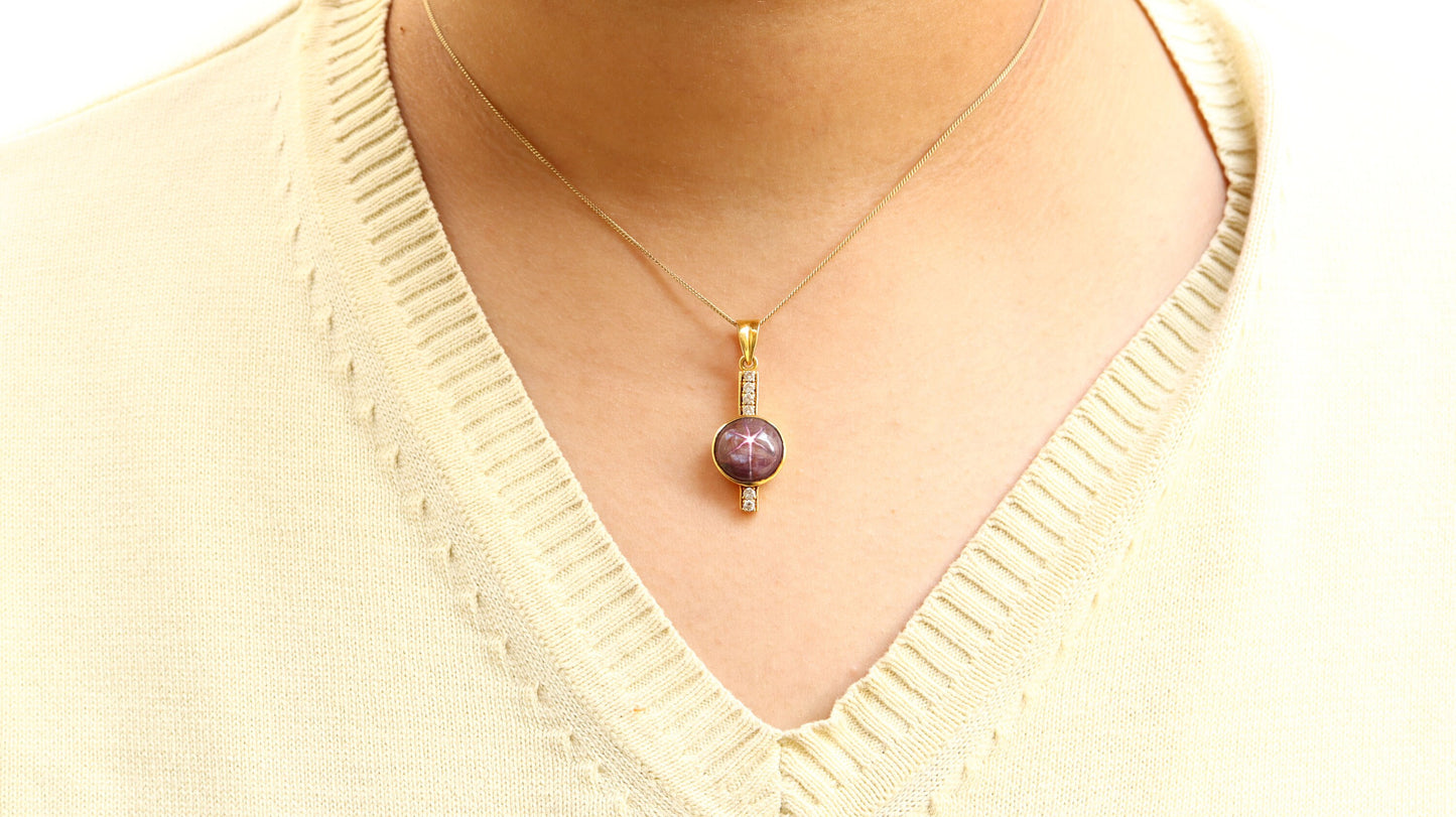 Star Ruby Pendent Necklace 18K Gold