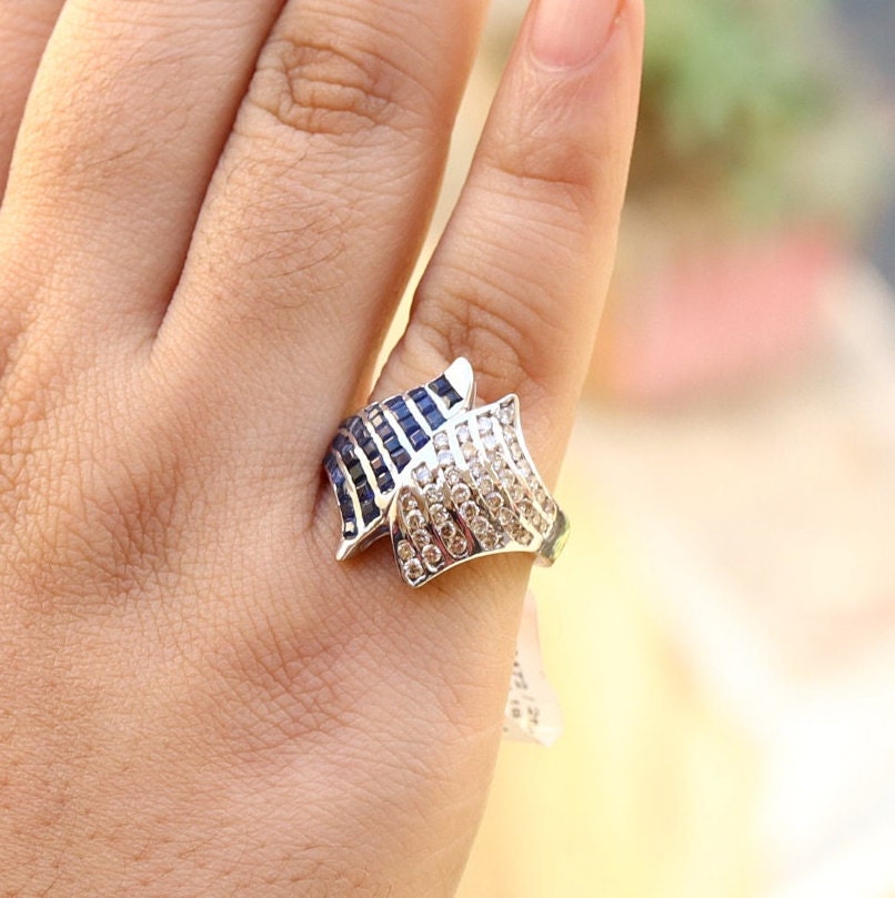 Blue Sapphire Ring 18K Gold