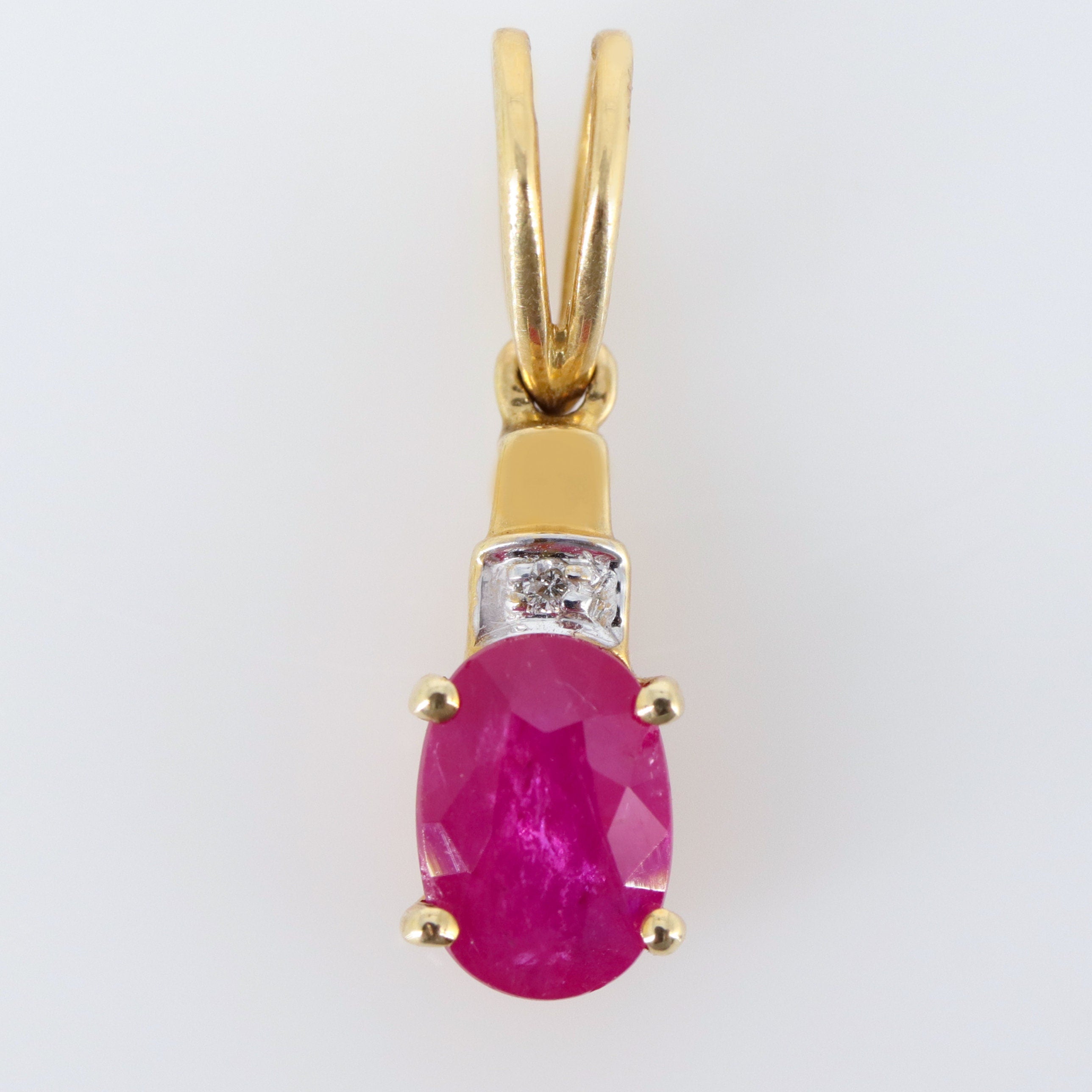 14Kt Ruby Necklace Gold