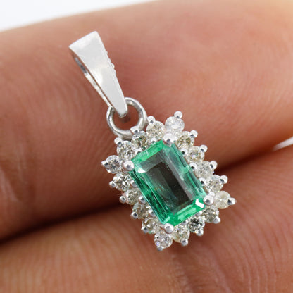 Emerald Necklace Silver