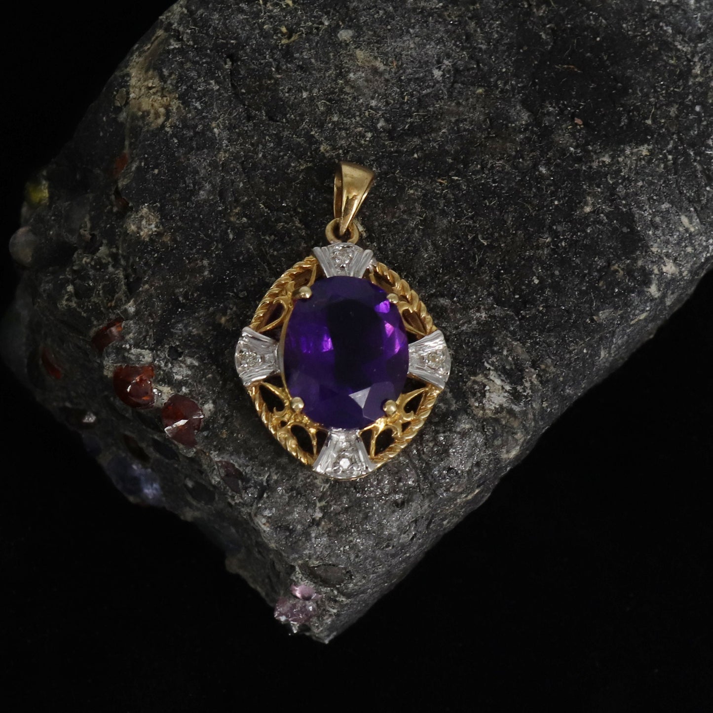 Dainty Pendant 14K Gold