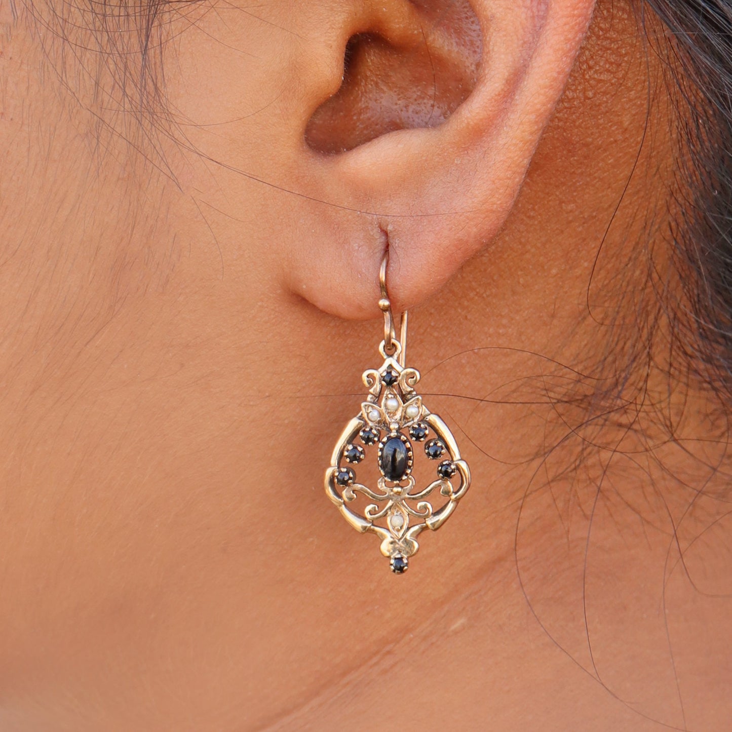 9K Yellow Black Onyx Pearl Earring Gold