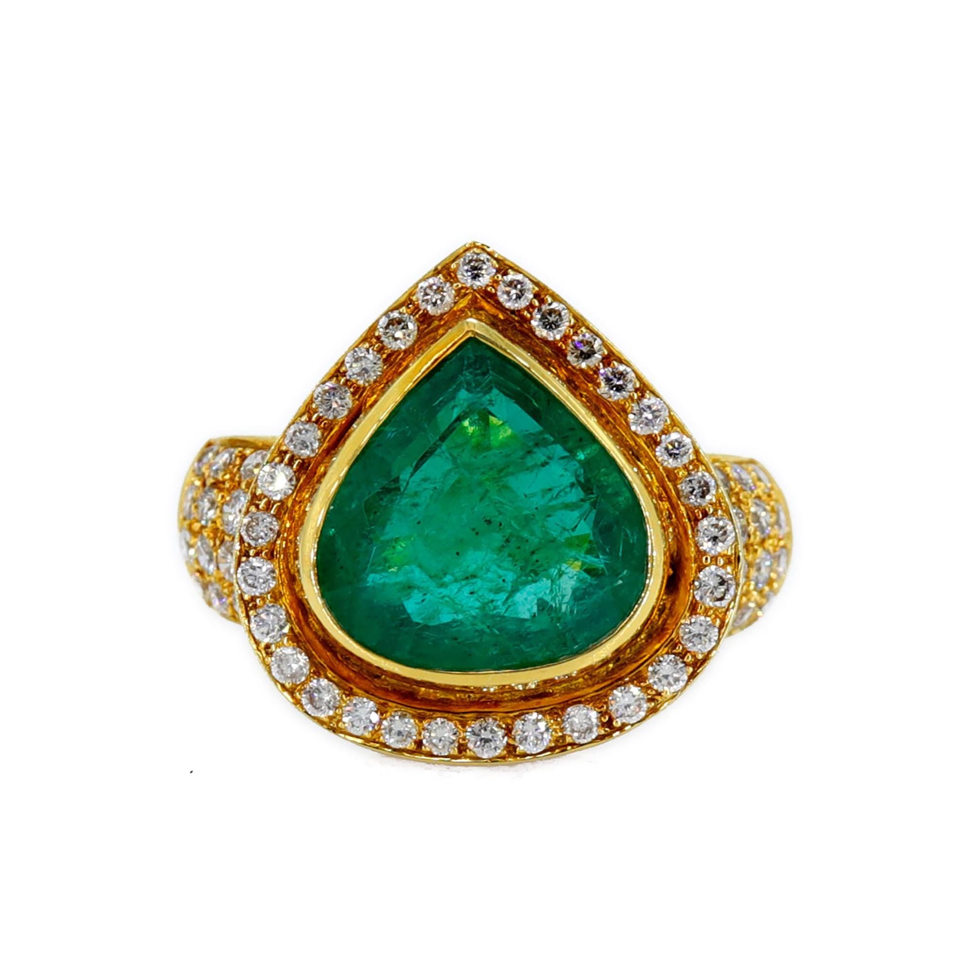 Pear Shape Emerald Round Shape Ring 18K Gold