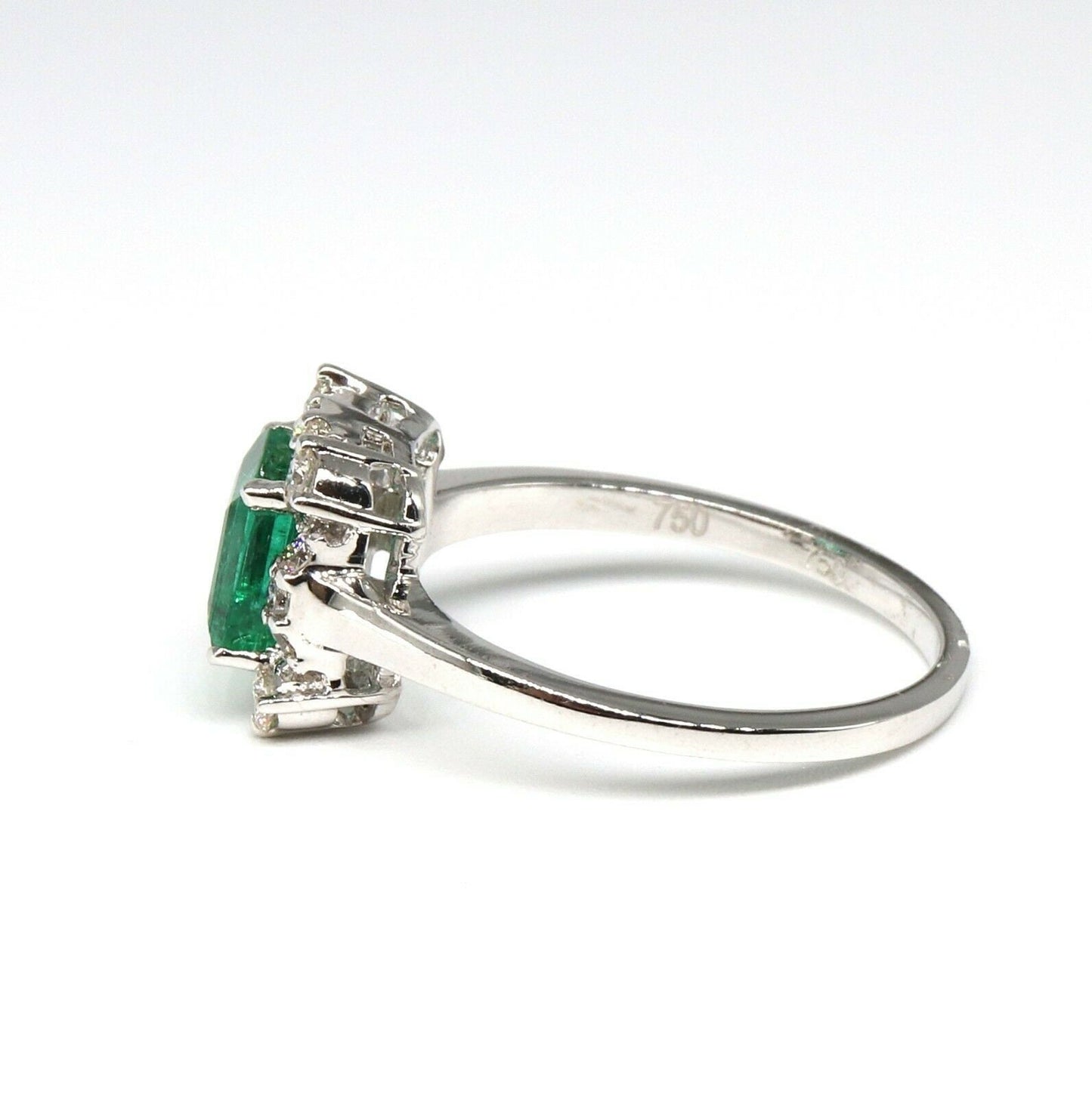 Handmade Emerald Ring 18K Gold