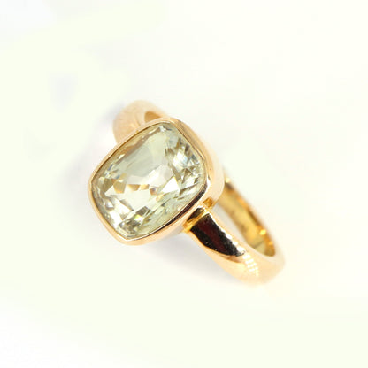 Radiant Cut Sapphire Unisex Ring 18K Gold