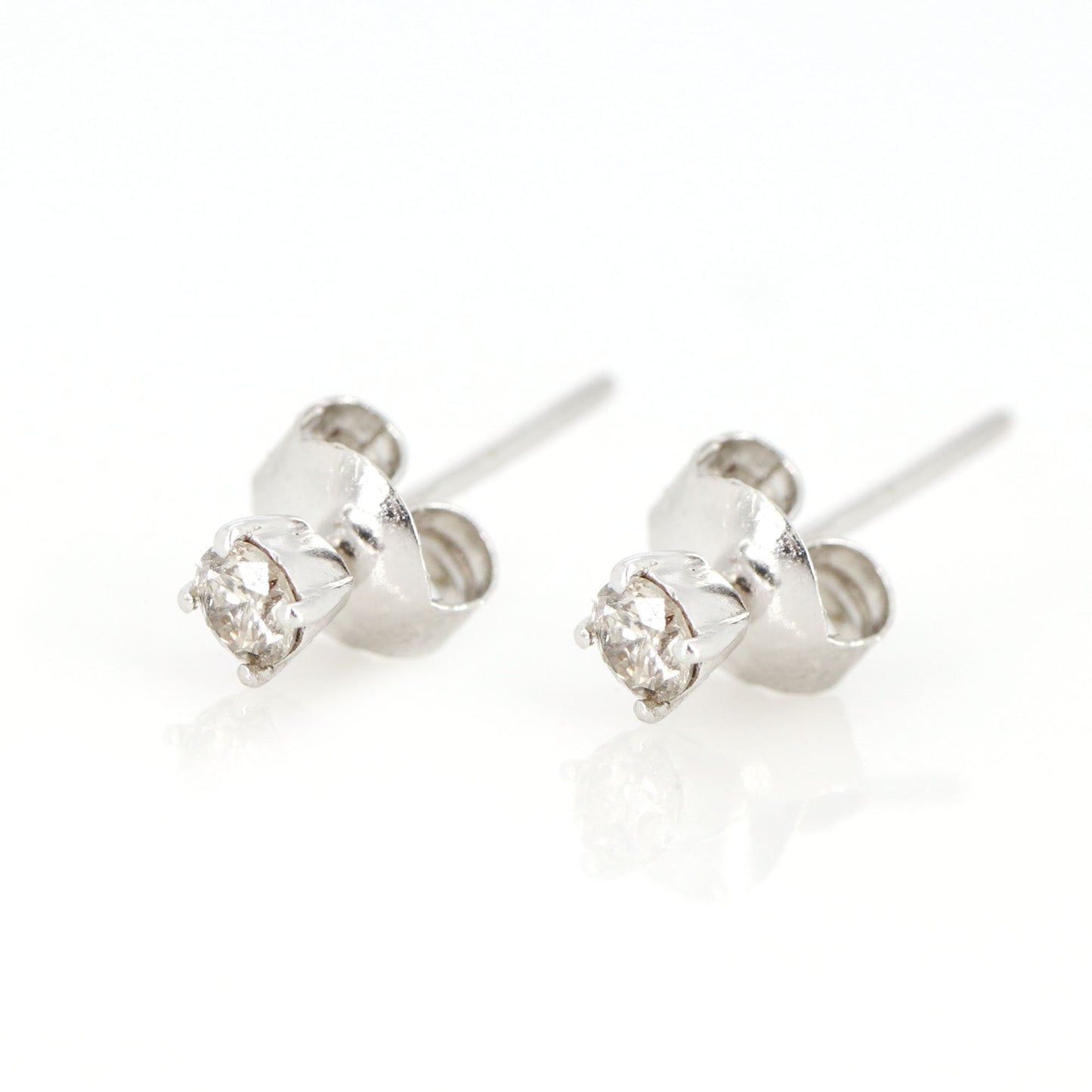 0.10/20 Studs White Studs Real Earring 18K Gold