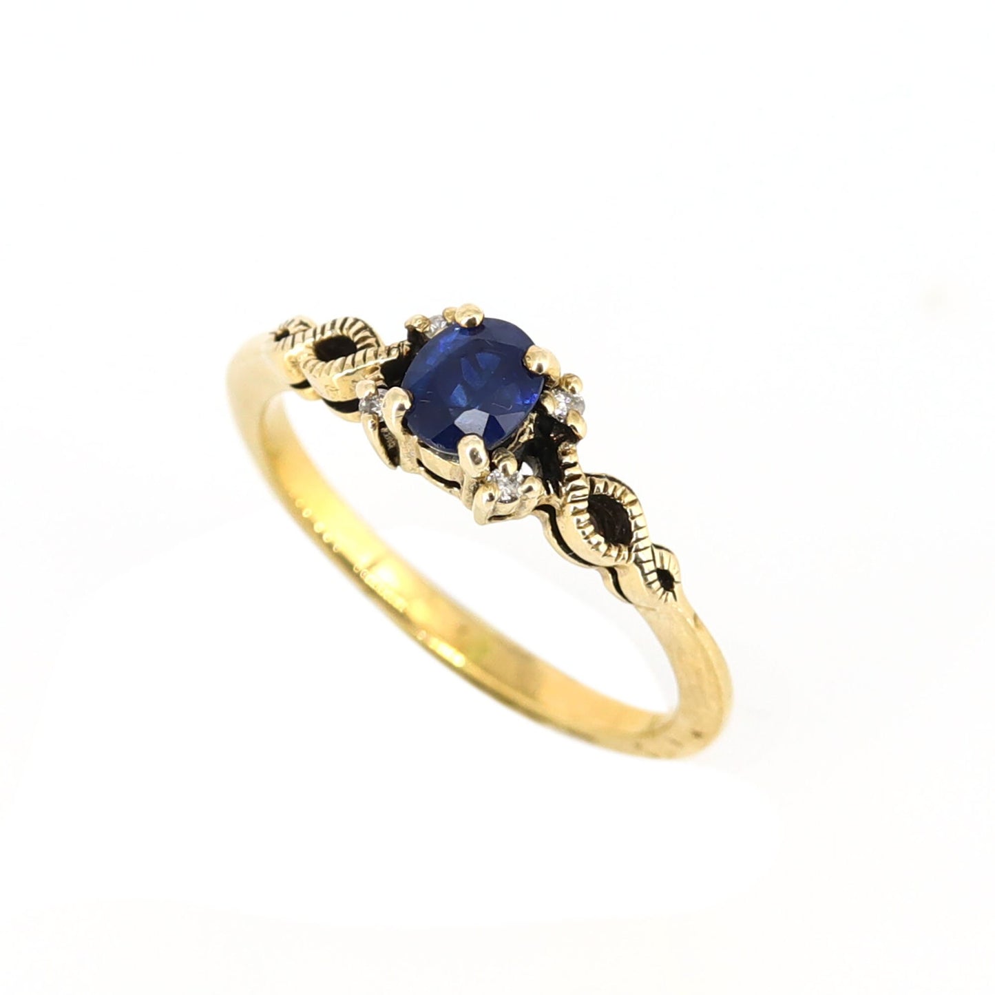 Thin 9K Yellow Ring Gold