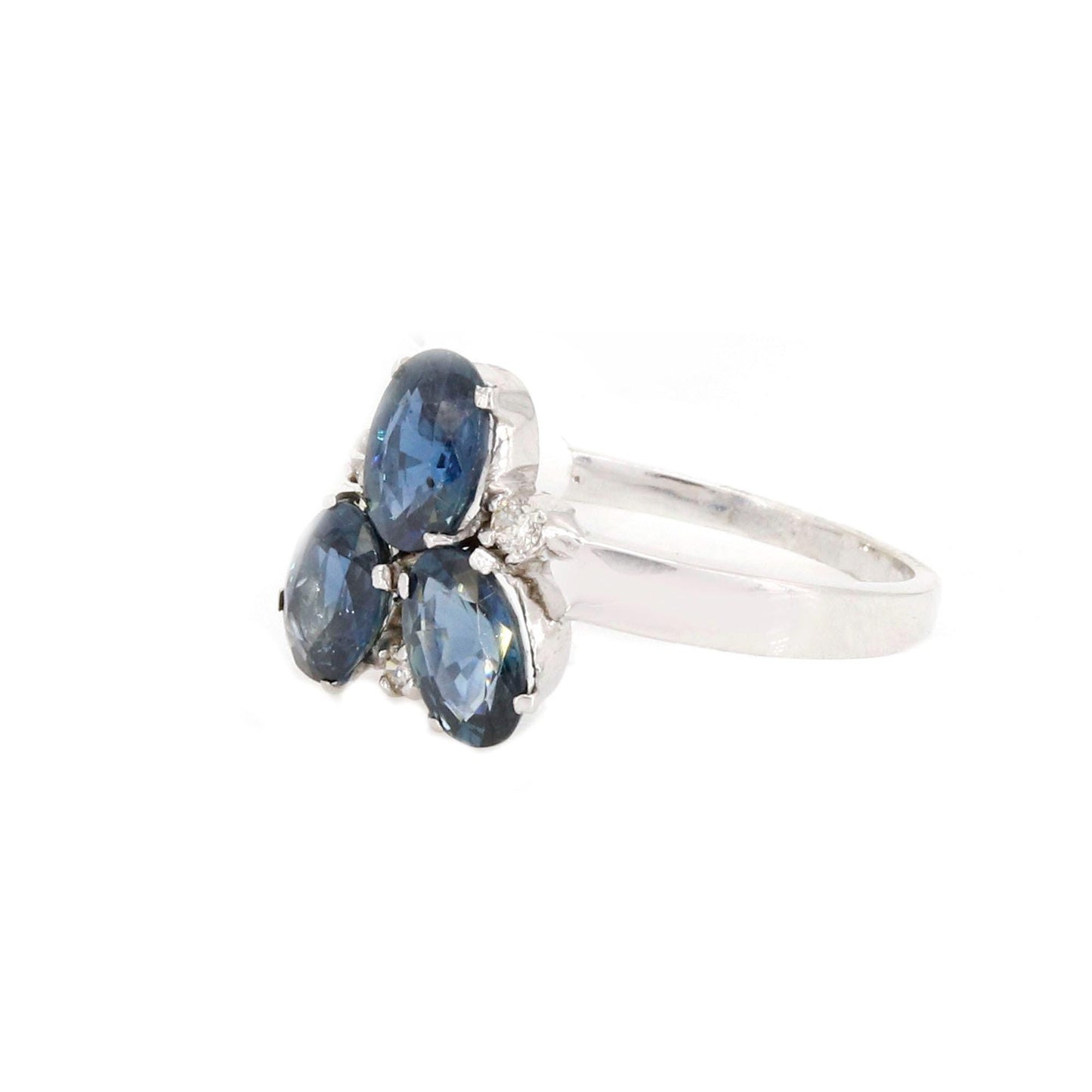 White Beautiful Ring 14K Gold