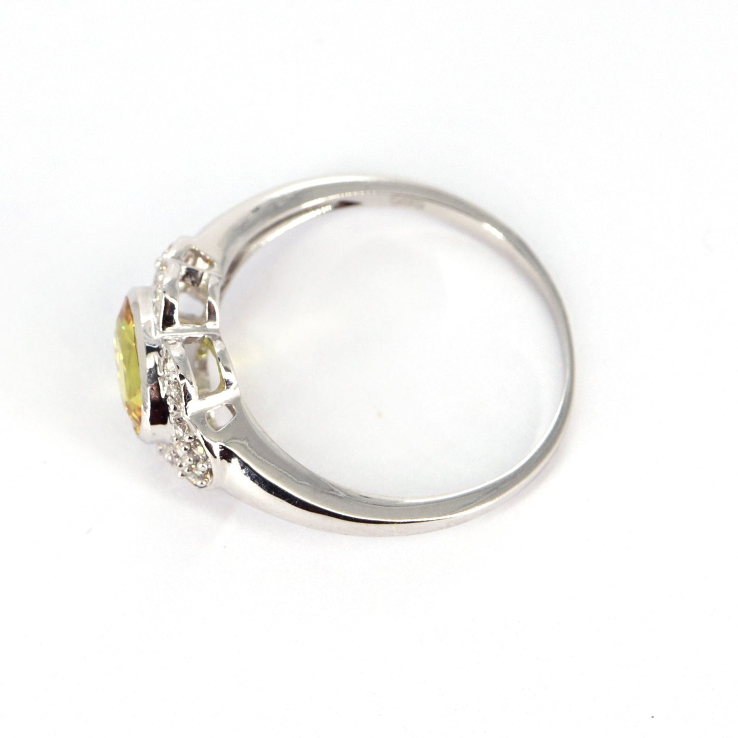 September White Ring 14K Gold