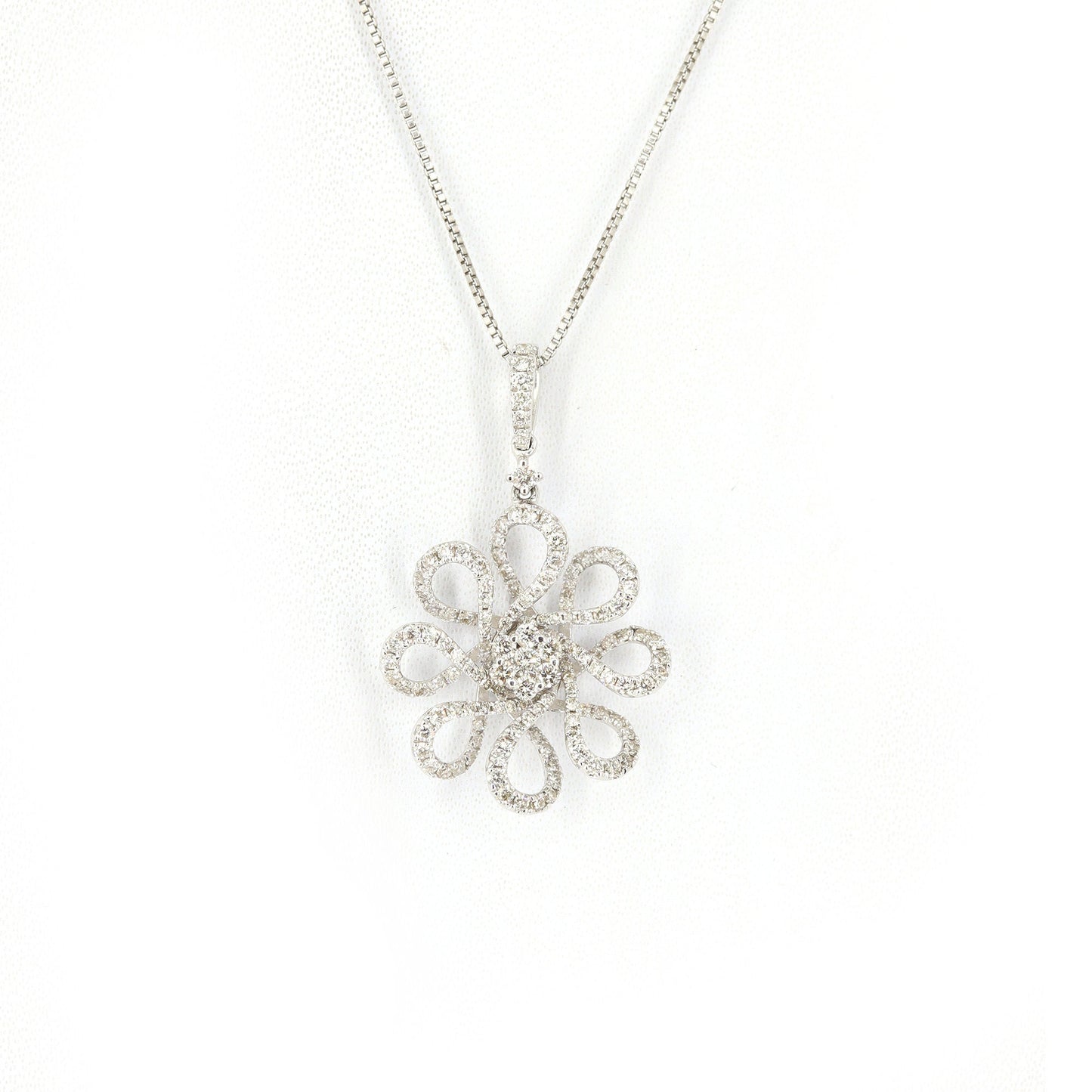 0.83 Pendant 18K Gold
