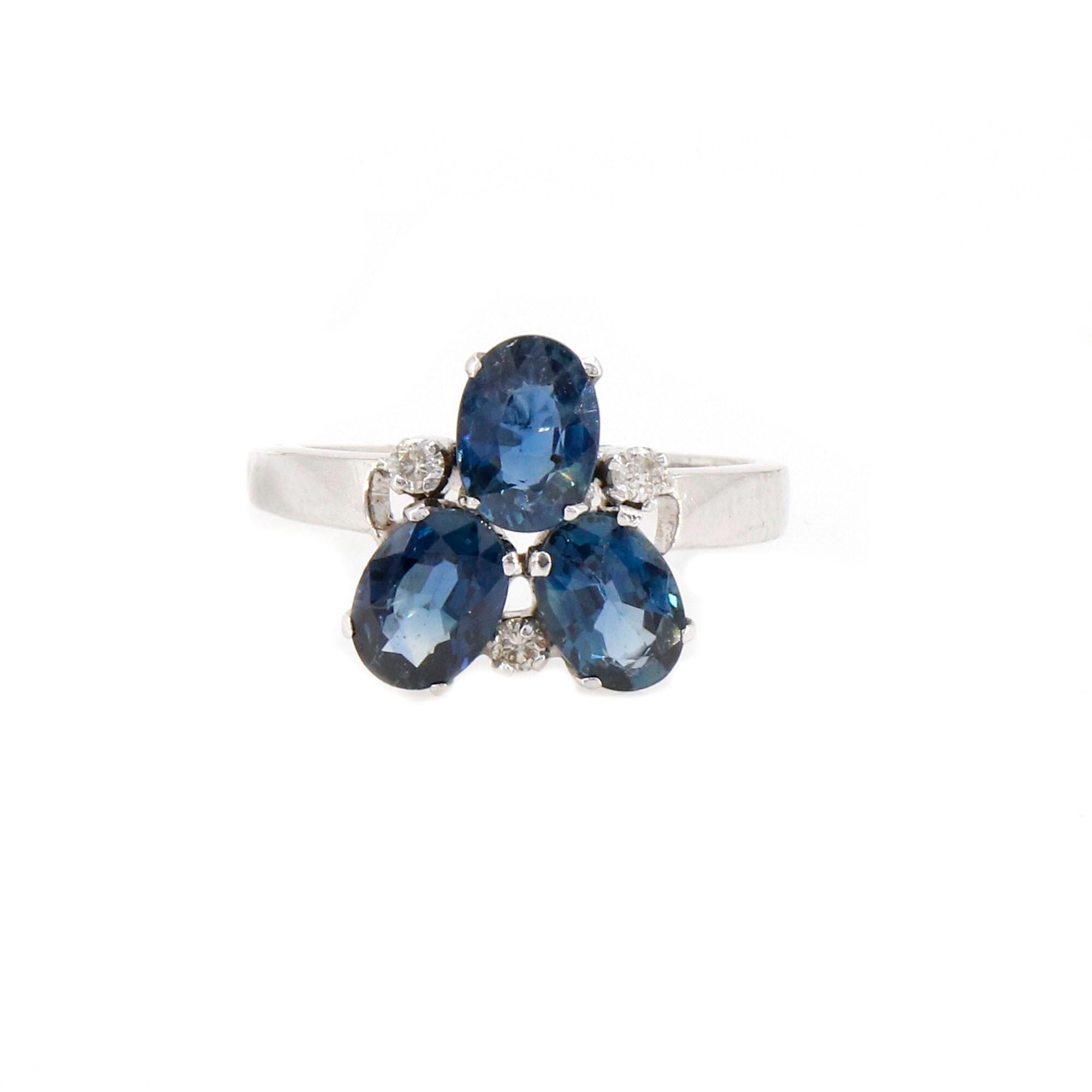 White Beautiful Ring 14K Gold