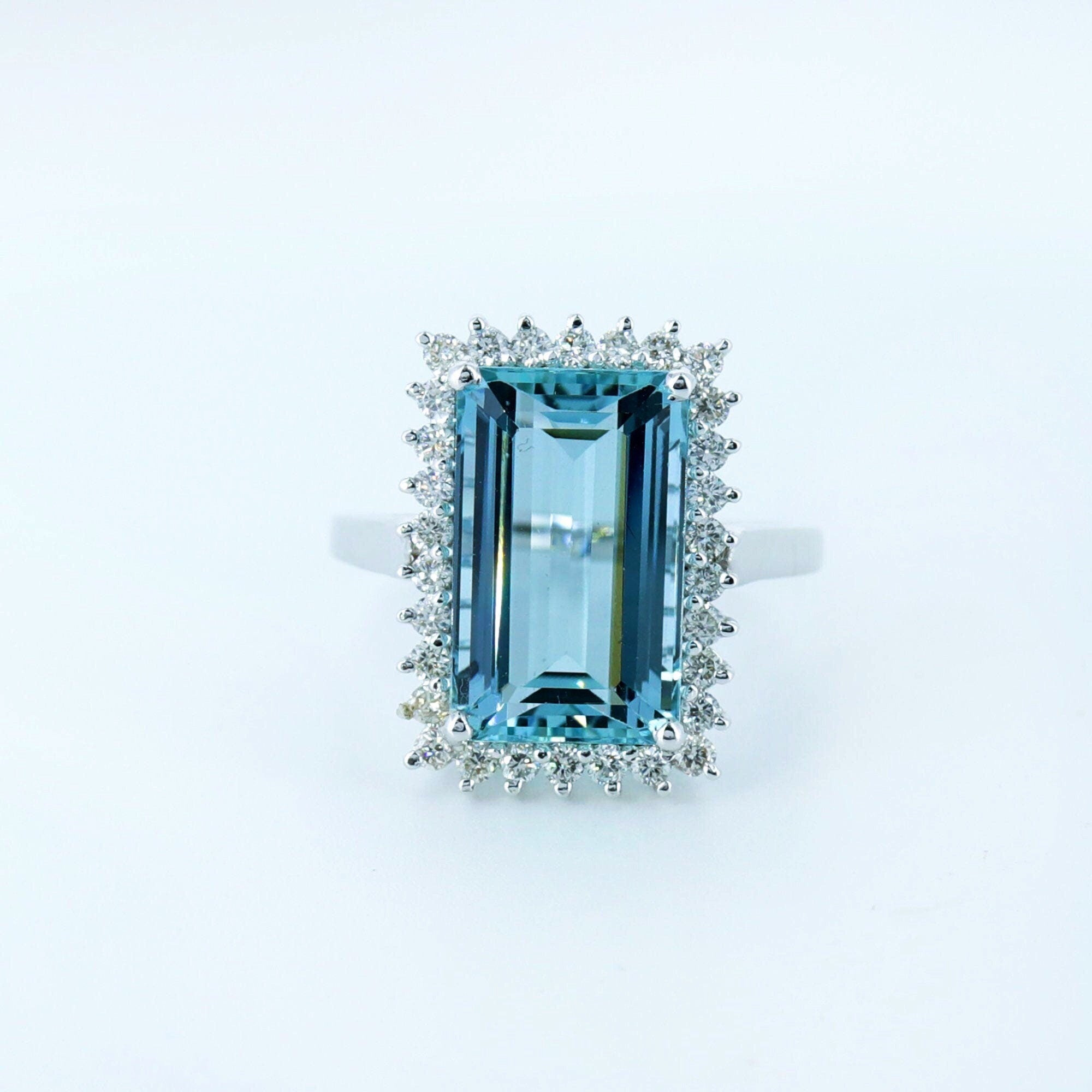 White Ring 14K Gold