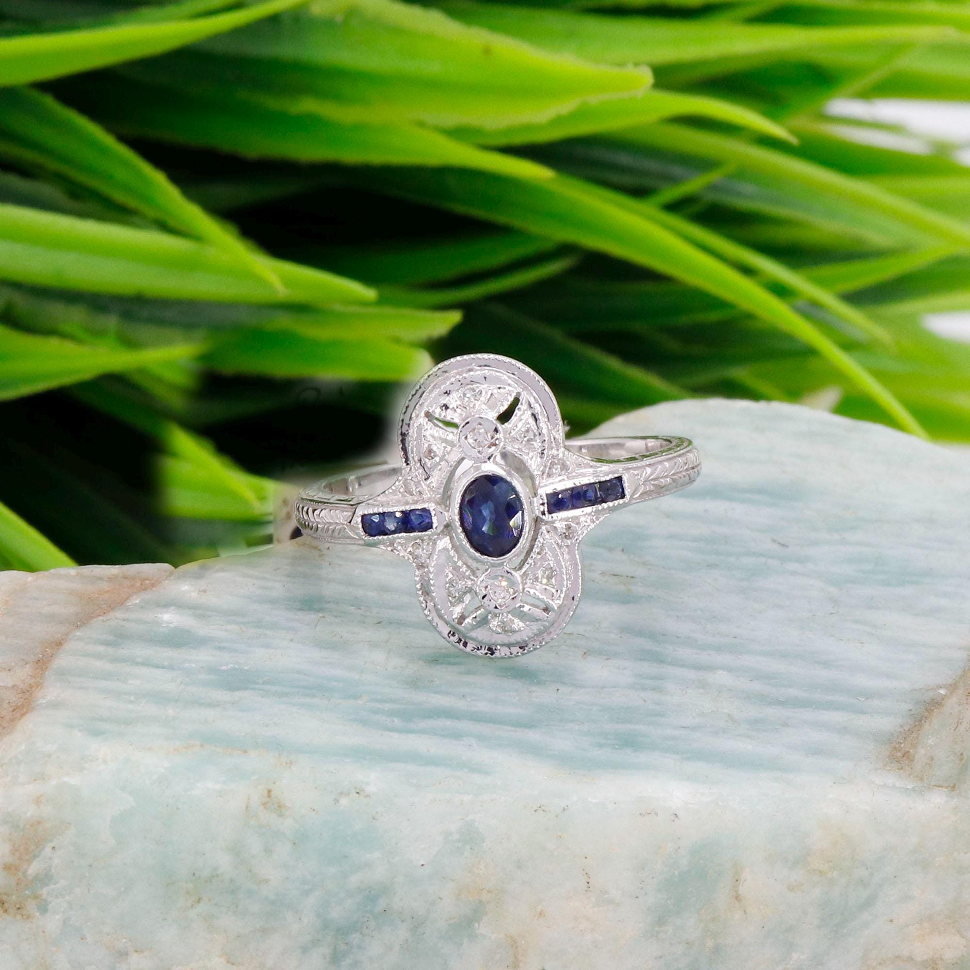 Classic Sapphire Ring 14K Gold