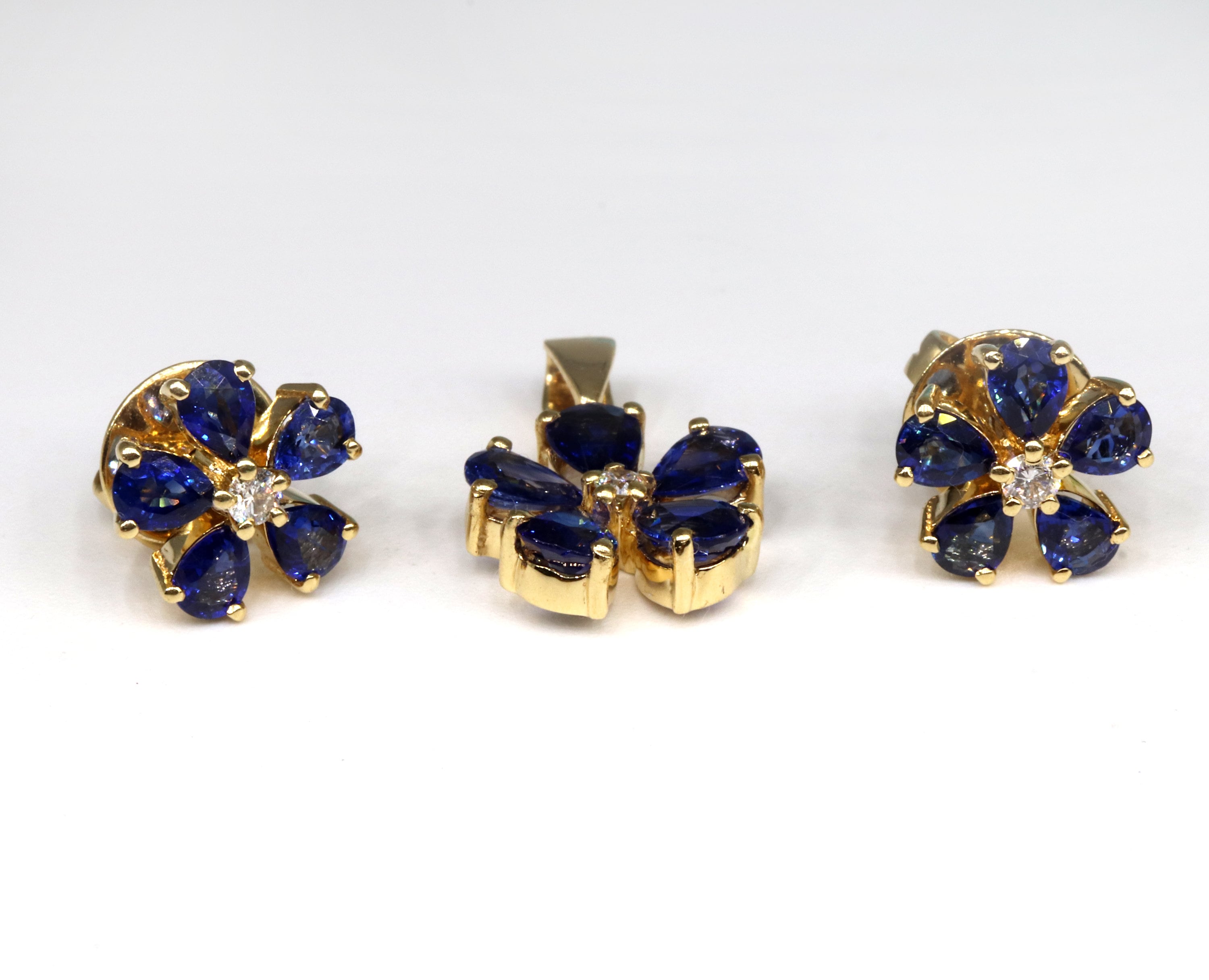Blue Sapphire Flower Jewelry : Earring 18K Gold