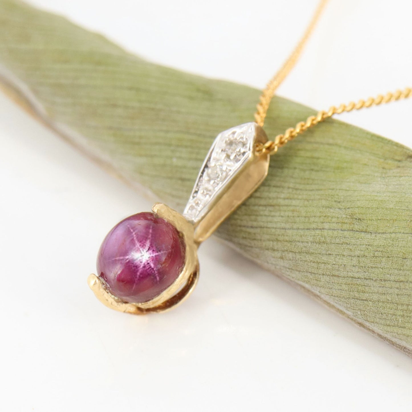 Star Ruby Pendant 14K Gold