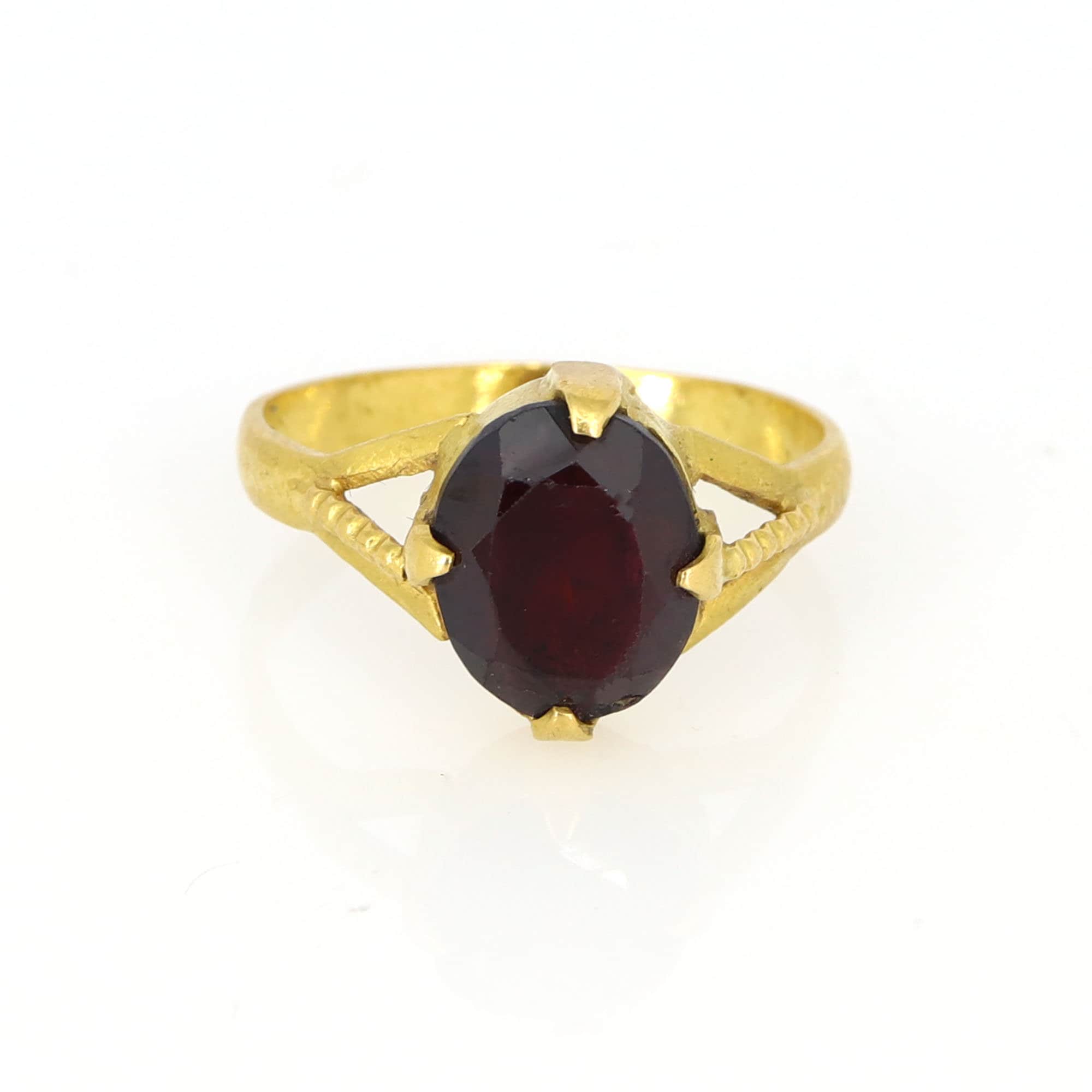 Garnet Ring 18K Gold
